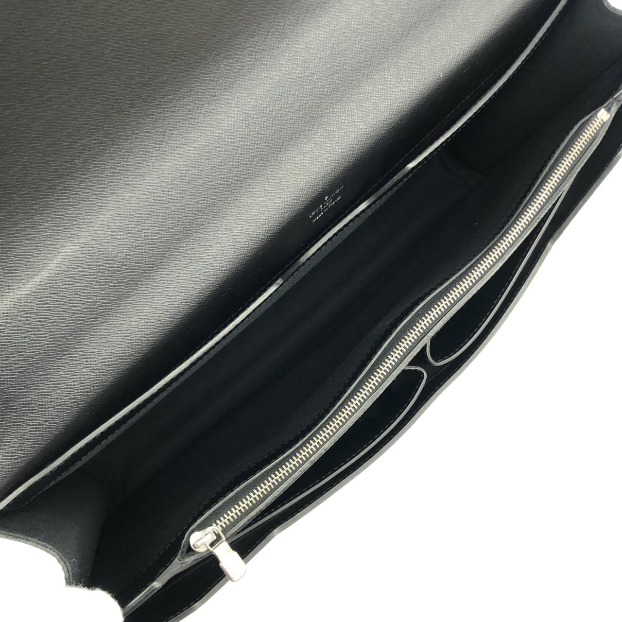 ルイヴィトン タイガ ロブスト 41-1 M31052 バッグ