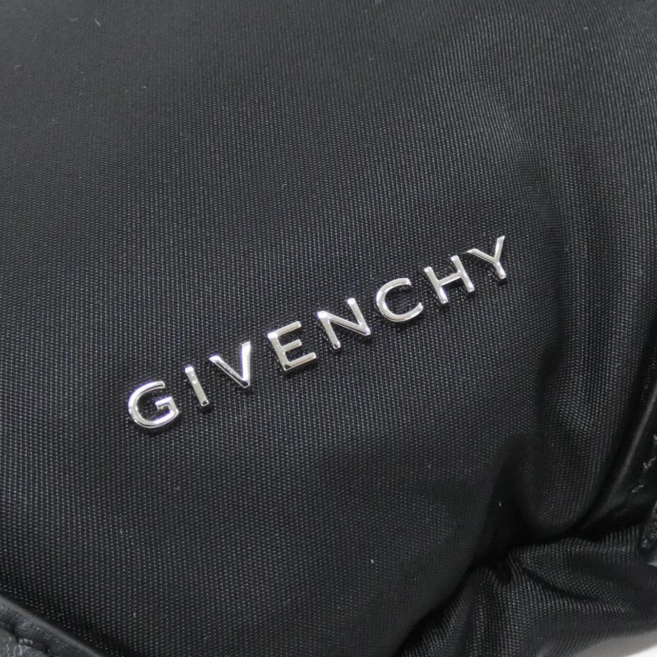 ジバンシー ヴォワイユー BK50D0K1JE8 ショルダーバッグ