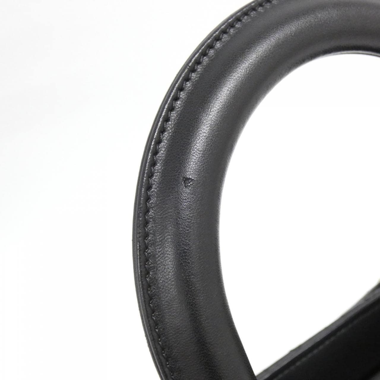 クリスチャンディオール レディ ディオール ミディアム M0565ONGE バッグ
