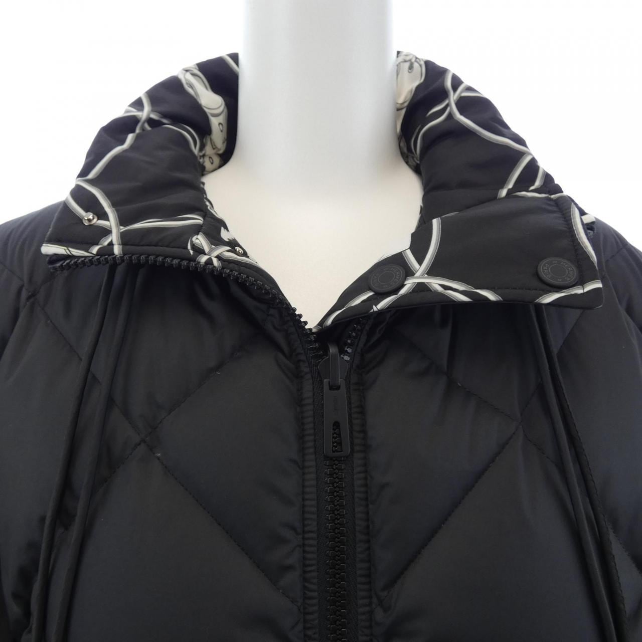 エルメス HERMES LA PROMENADE DU MATIN 2H0159D4 ダウンジャケット