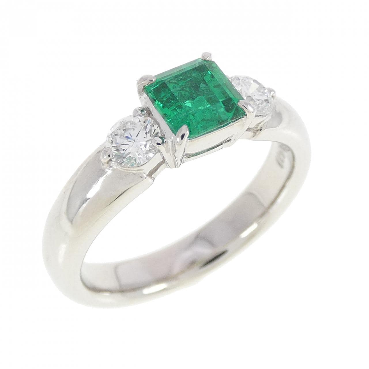 PT900 エメラルド リング 0.50CT