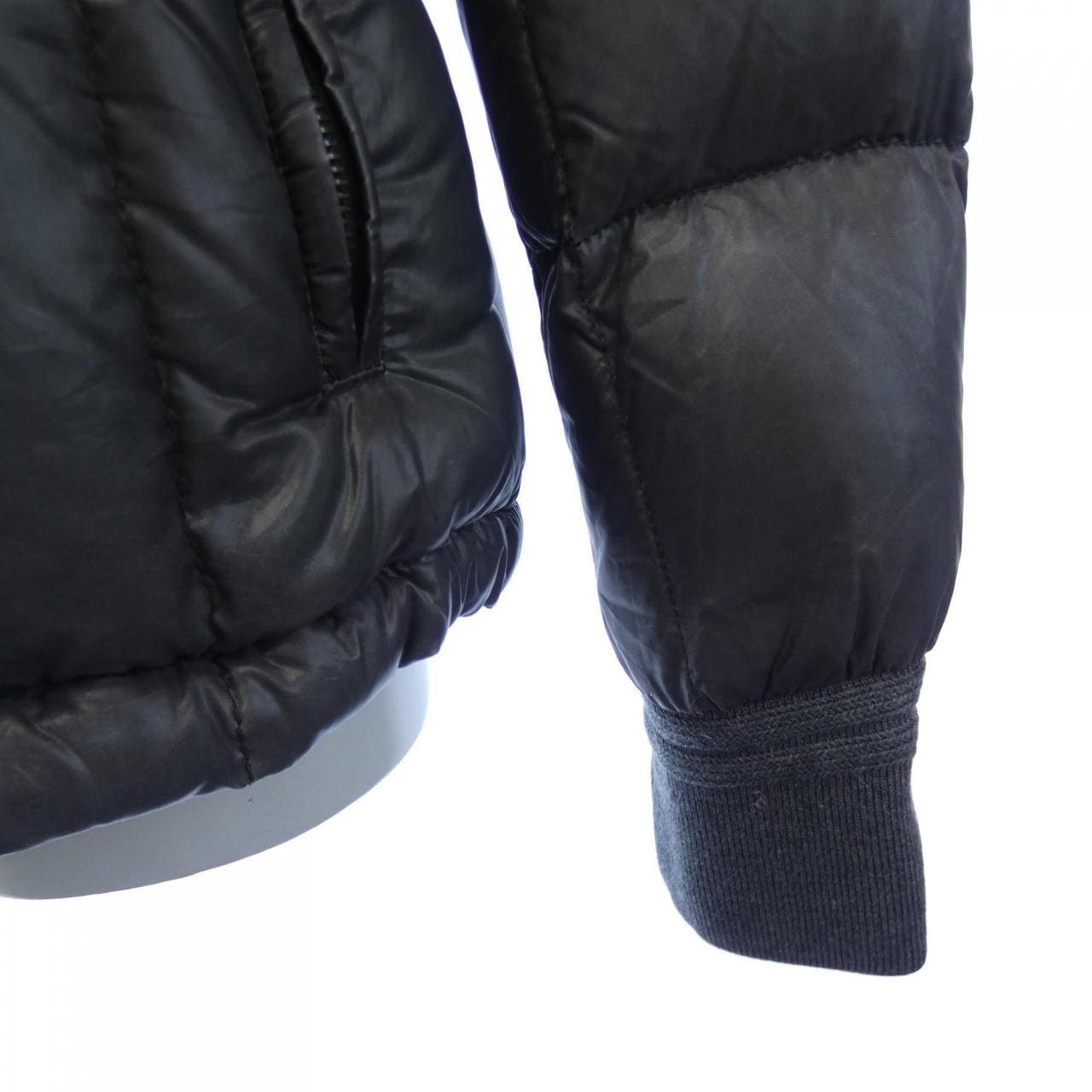 モンクレール MONCLER ダウンジャケット