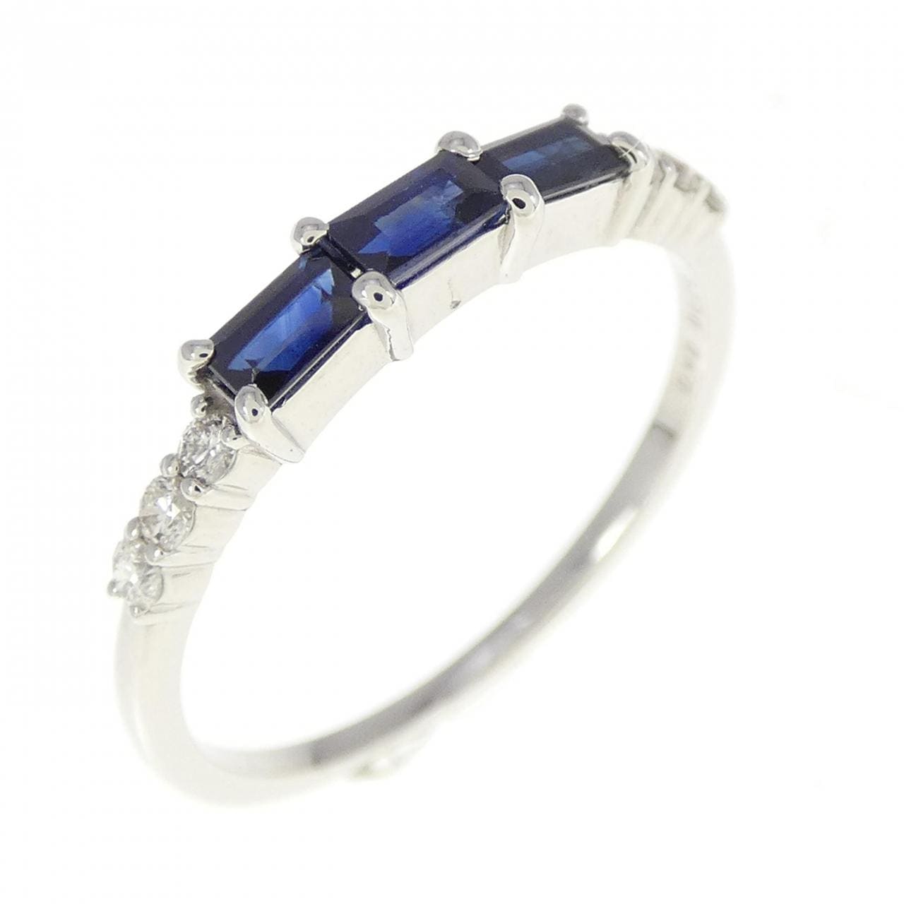 [BRAND NEW] PT Sapphire Ring 0.40CT