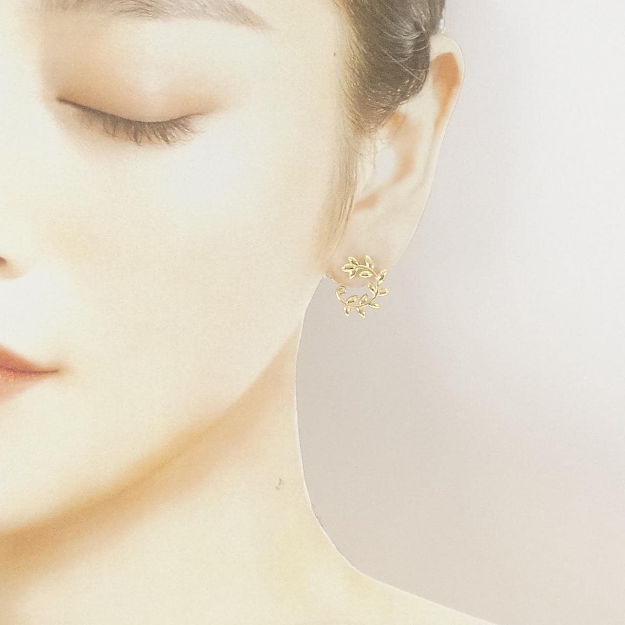 ティファニー オリーブリーフ バイパス フープ スモール ピアス