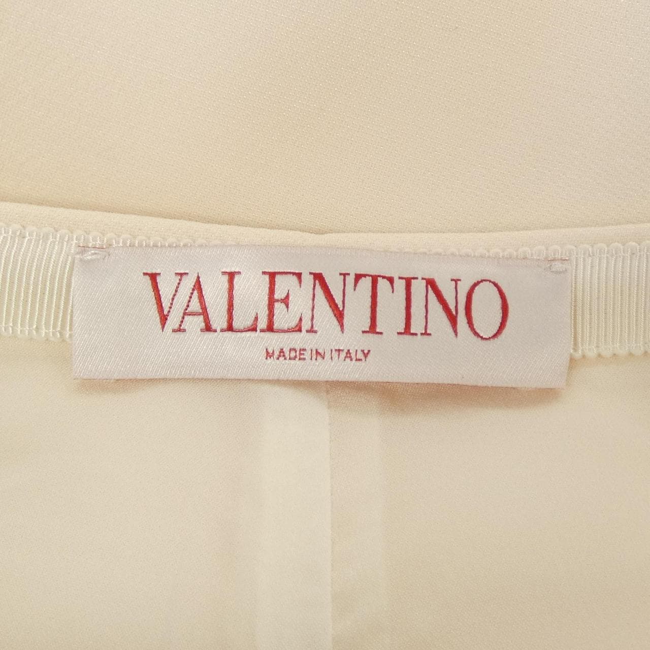 ヴァレンティノ VALENTINO XB0RA8U01CF ショートパンツ