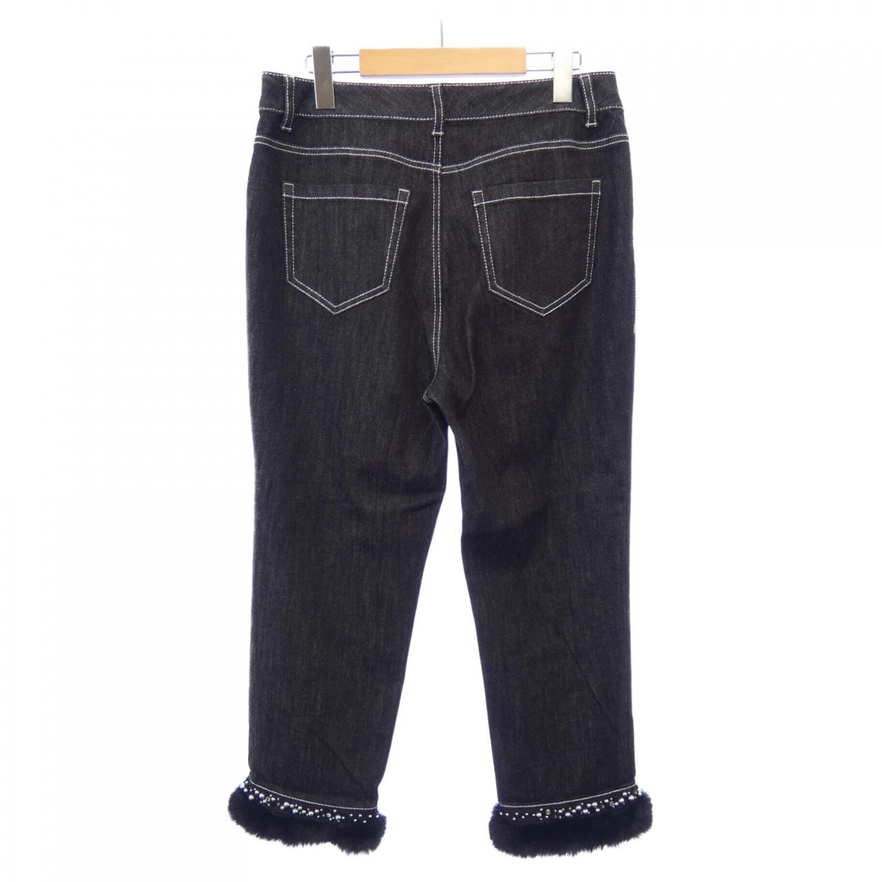 トゥービーシック TO BE CHIC ジーンズ