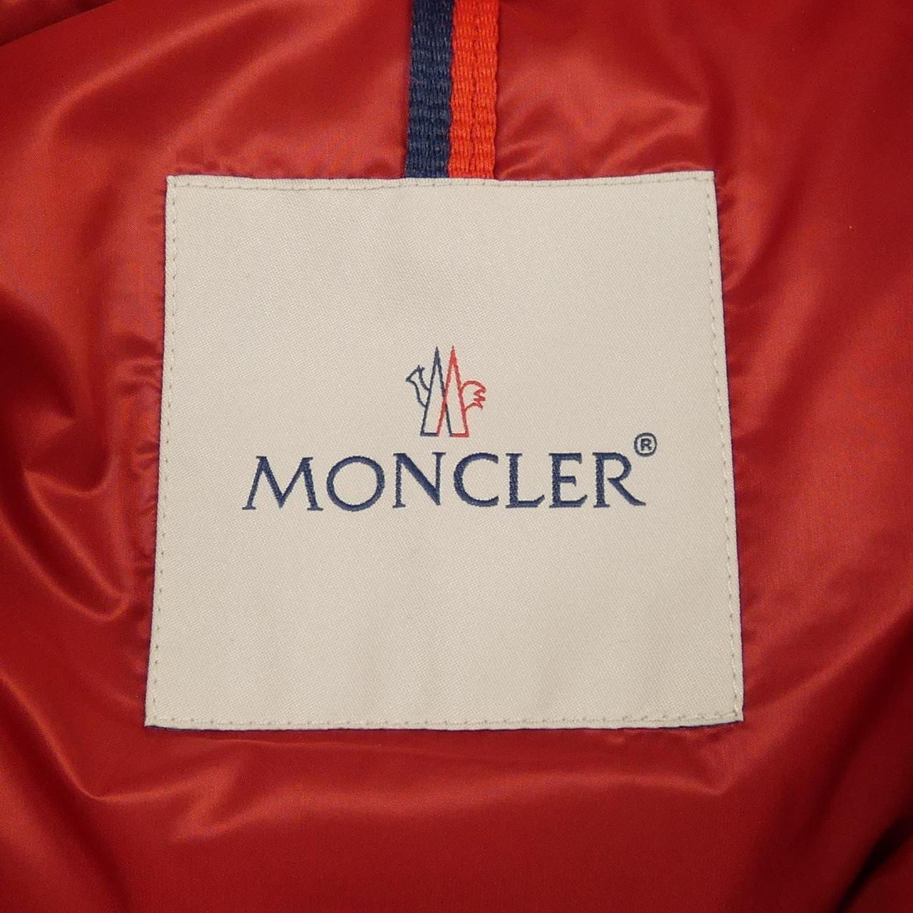 モンクレール MONCLER ダウンジャケット