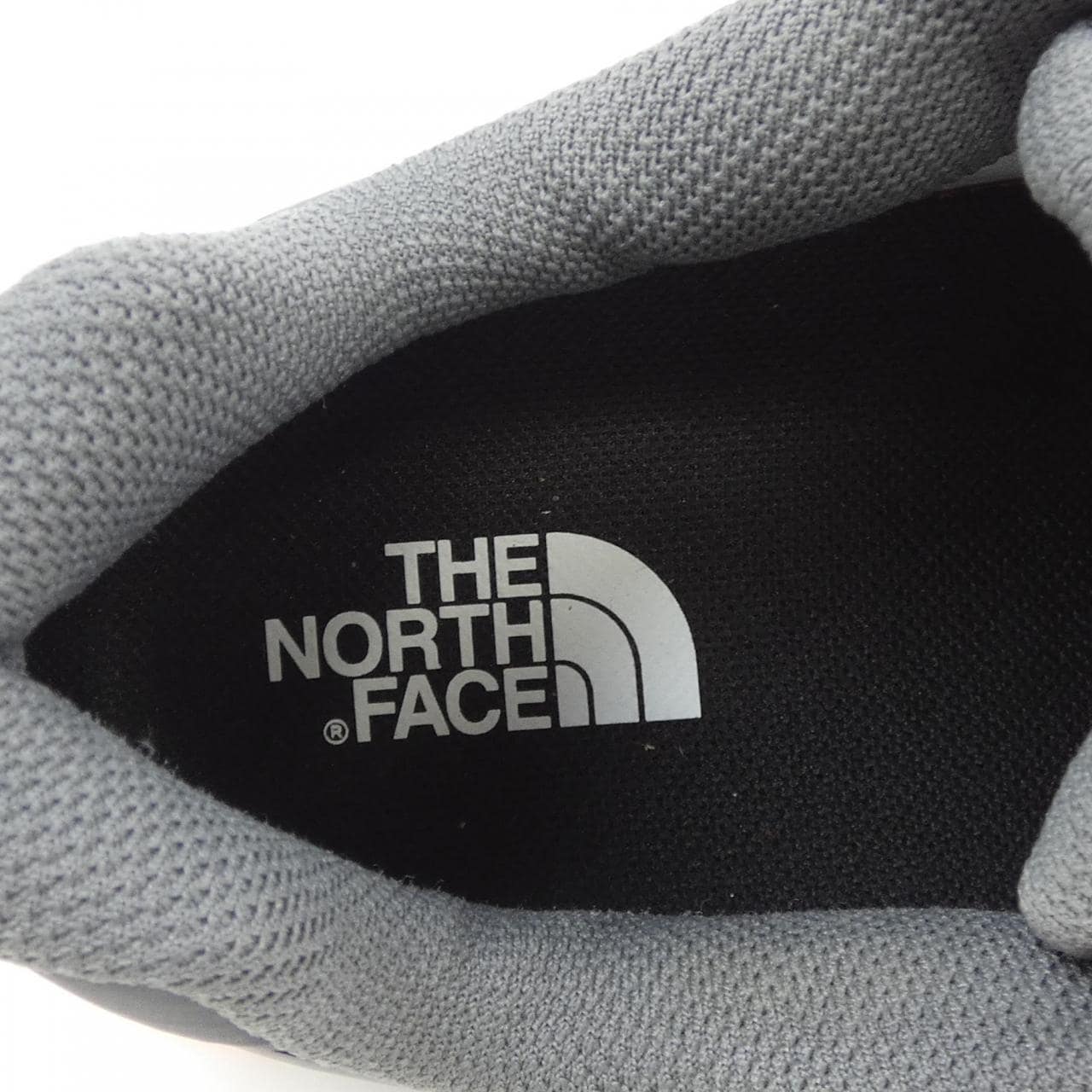 ザノースフェイス THE NORTH FACE NF0A4T2X スニーカー
