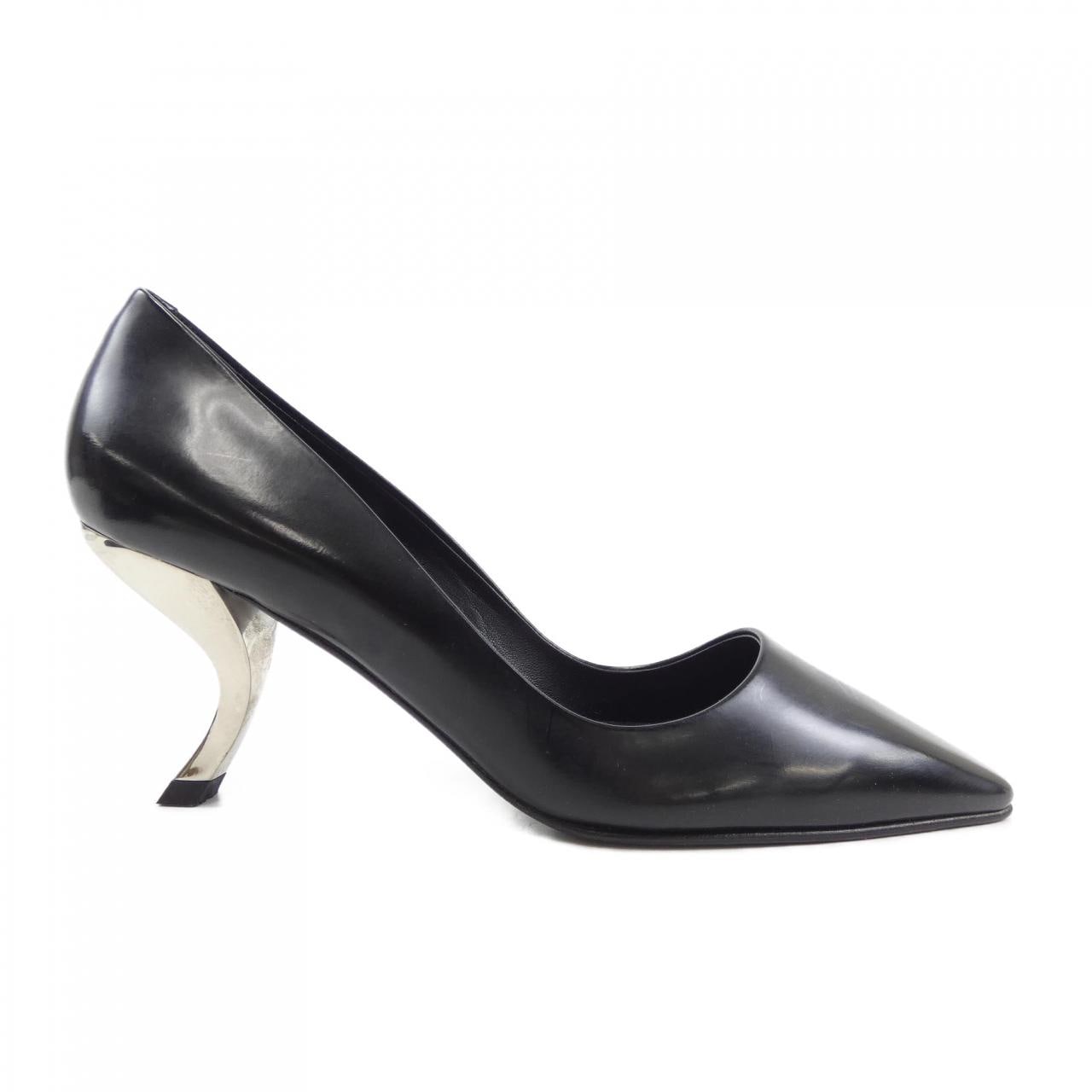 ロジェヴィヴィエ ROGER VIVIER パンプス