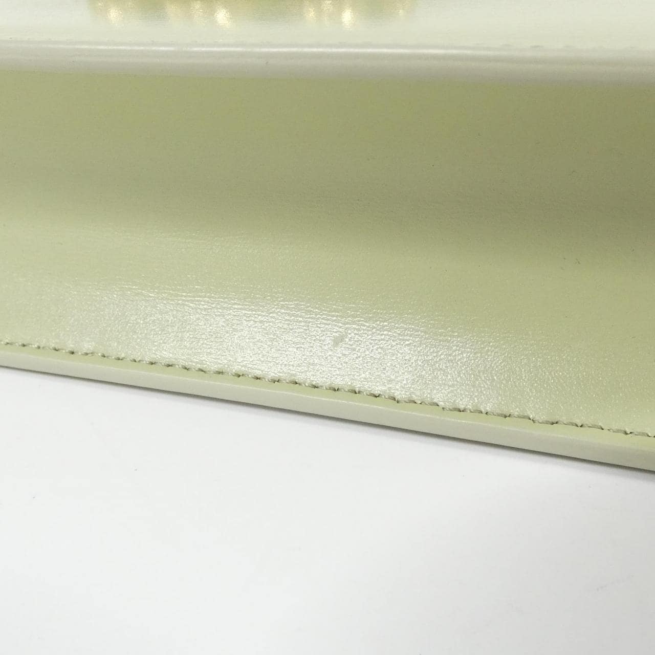 セリーヌ チェーン ウォレット マーゴ 10L033DPV チェーンウォレット