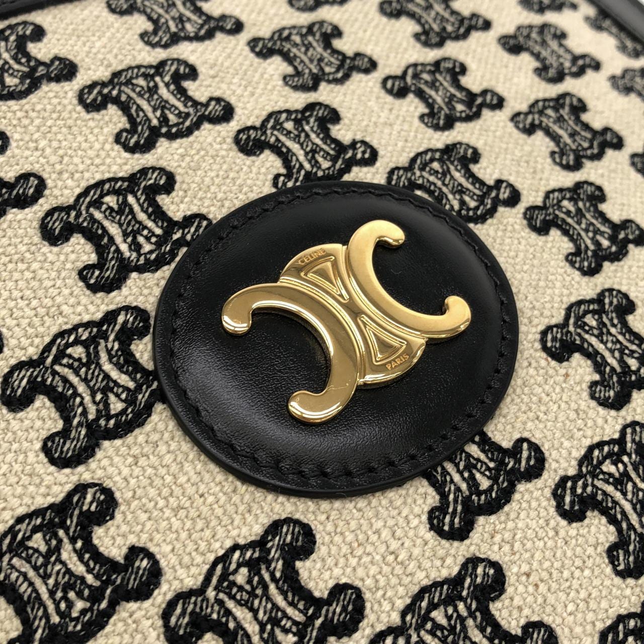 セリーヌ スモール バーティカル カバ 194352CS8 バッグ