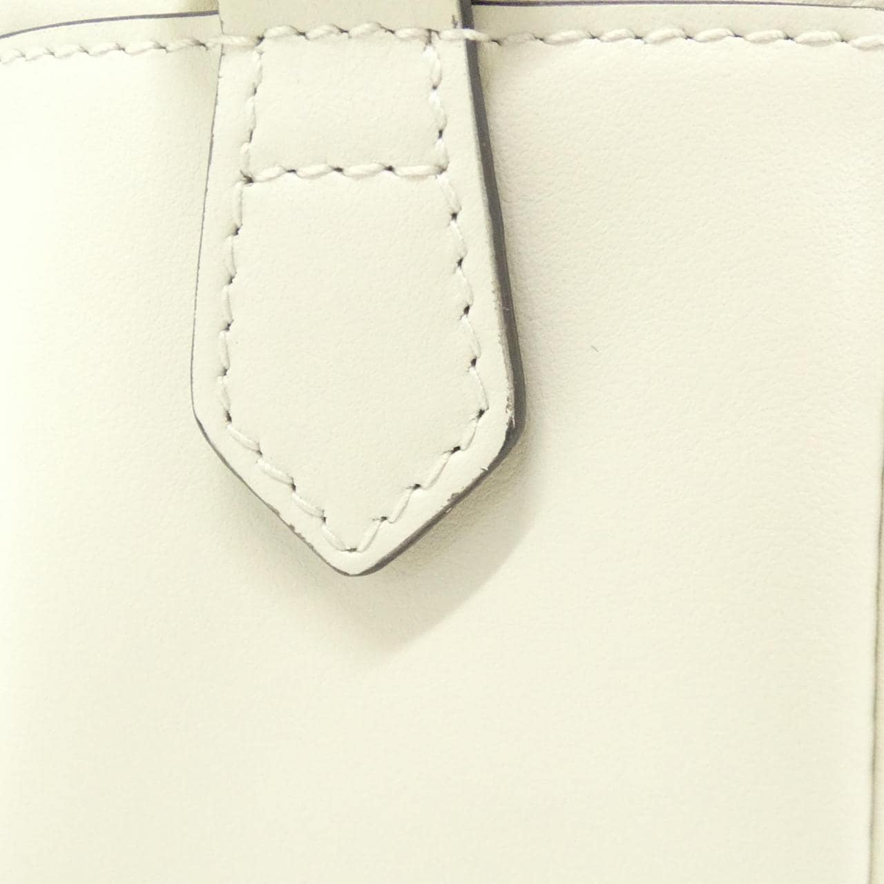 グッチ GG MARMONT 447632 DTD1T ショルダーバッグ