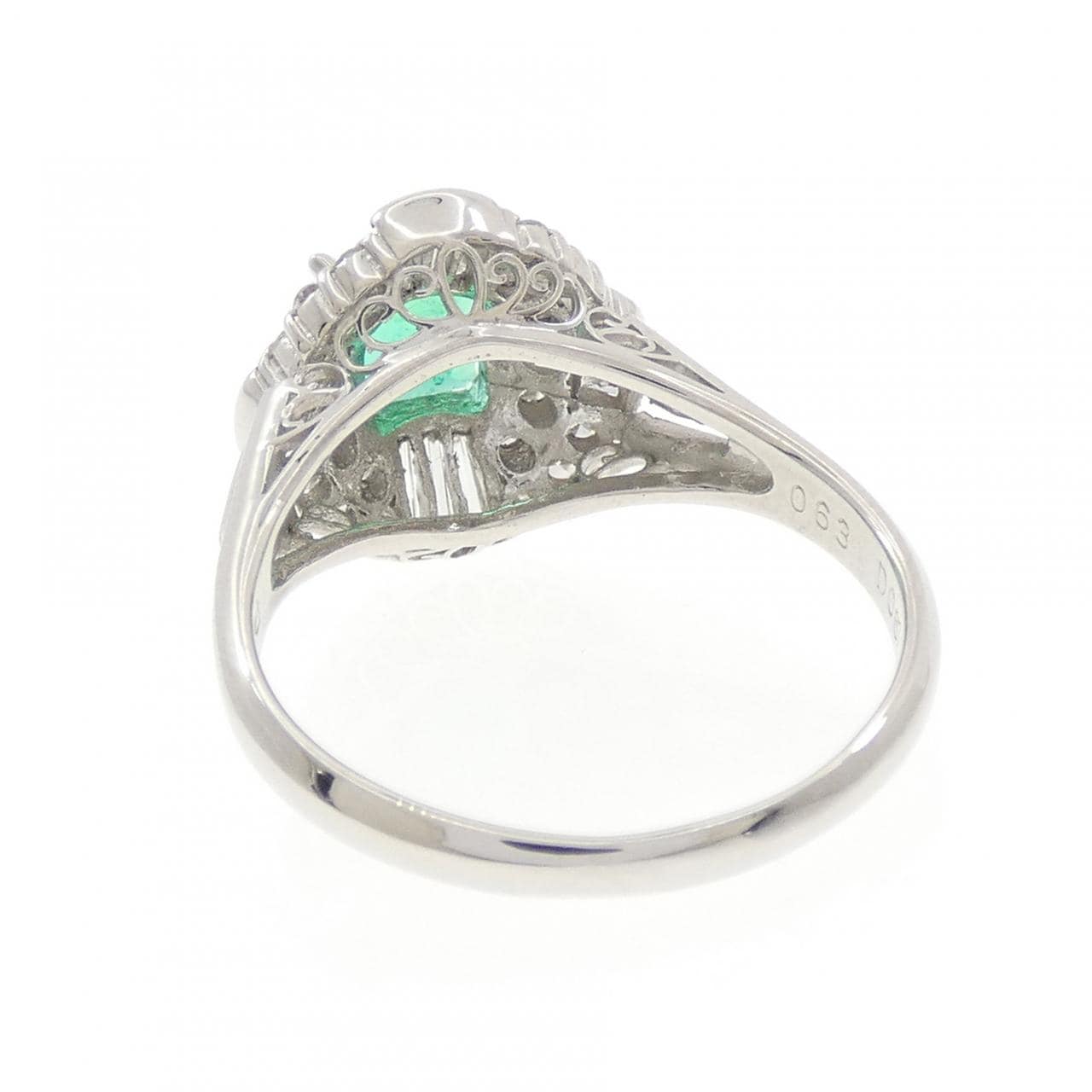PT900 エメラルド リング 0.63CT