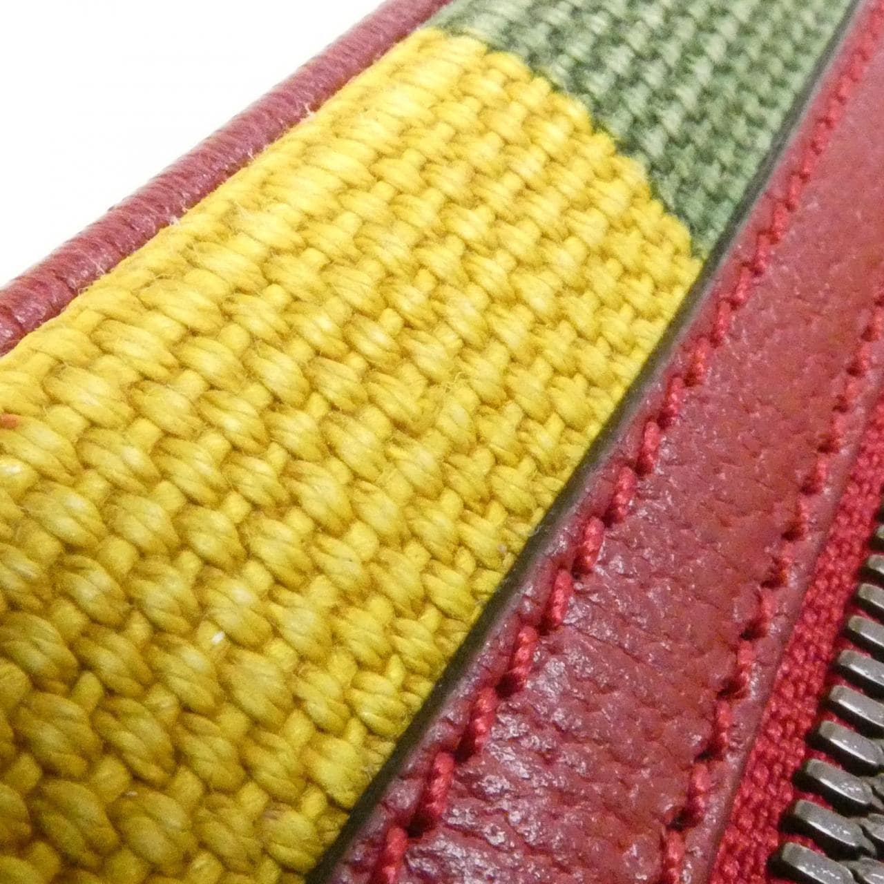 グッチ 625895 2CSAT ウエストバッグ