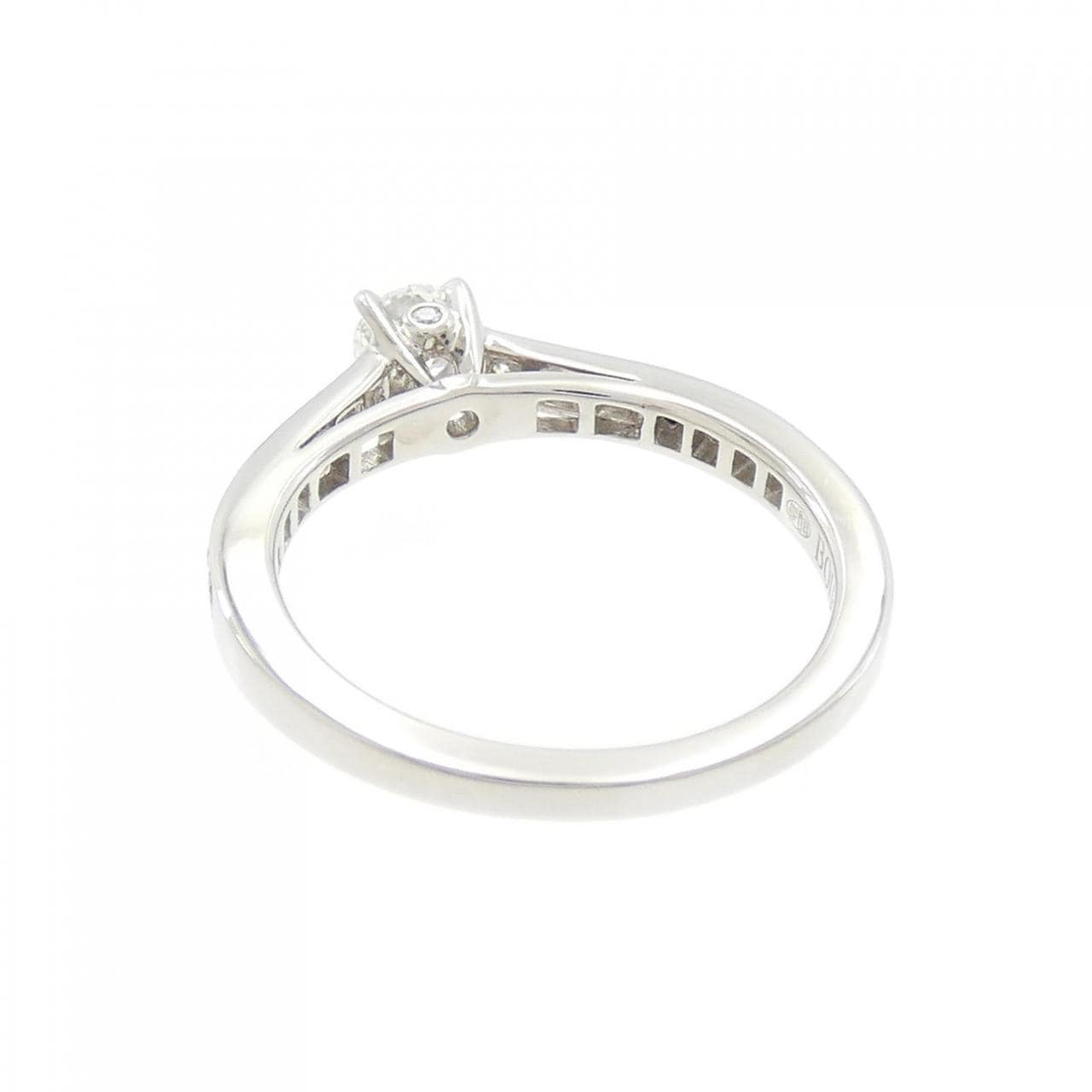 ブシュロン ビーラブド リング 0.23CT F VVS1 3EXT
