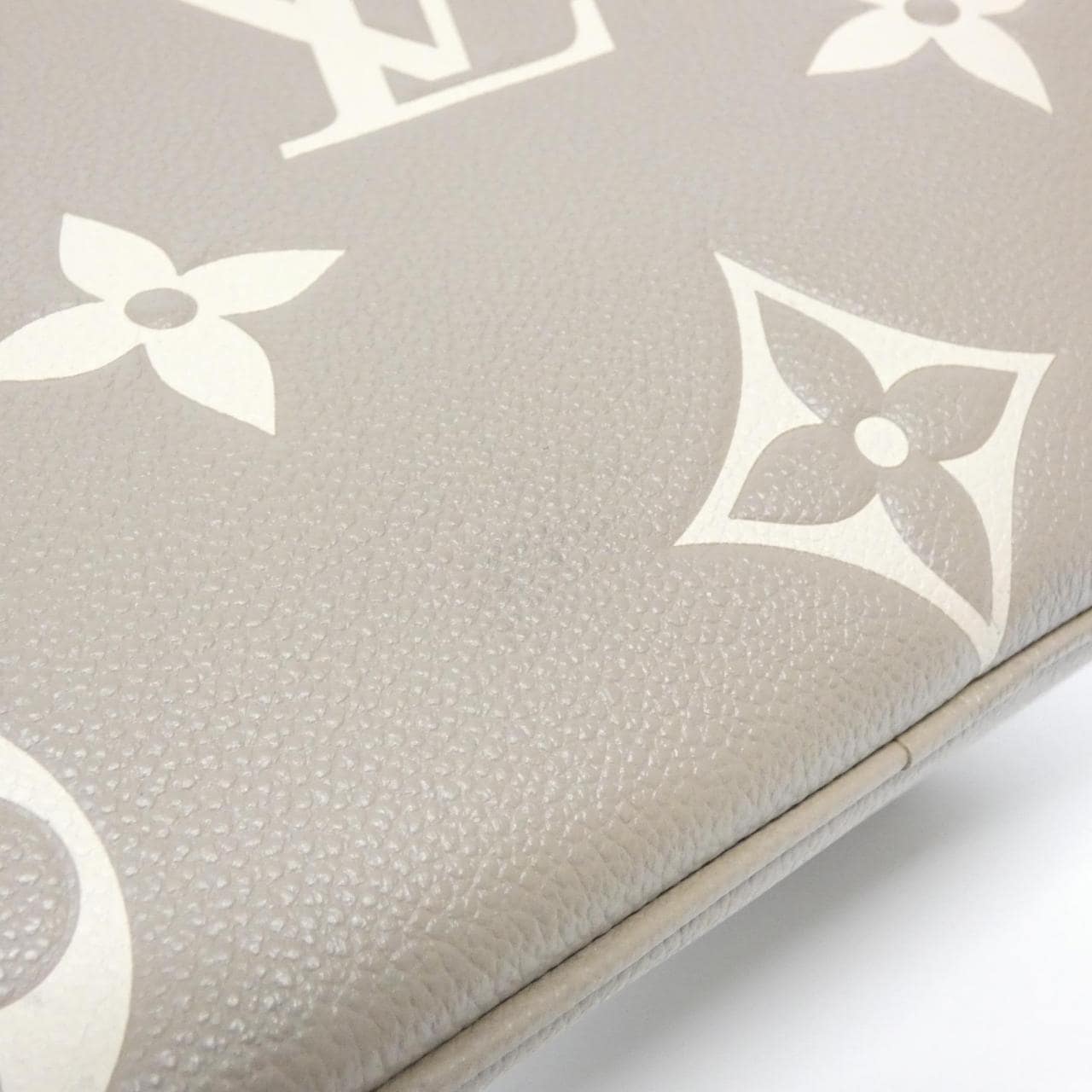 ルイヴィトン バイカラー モノグラム アンプラント ネオ ノエ MM M45555 ショルダーバッグ