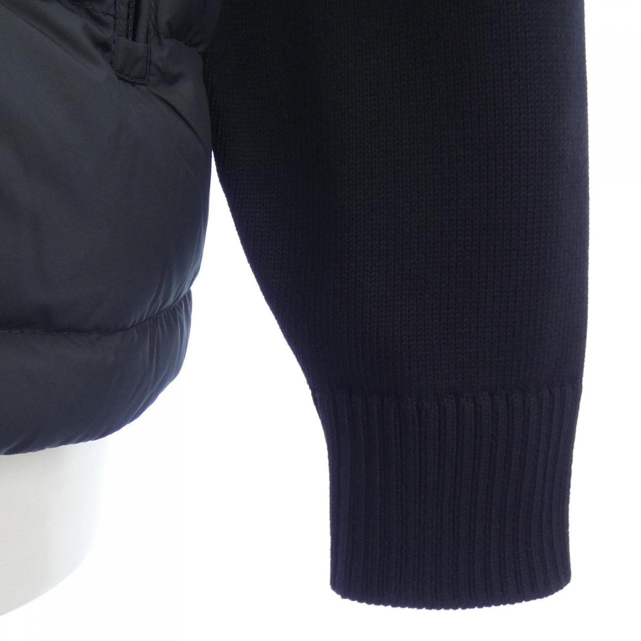 【新品】モンクレール MONCLER K20919B00003 ダウンジャケット