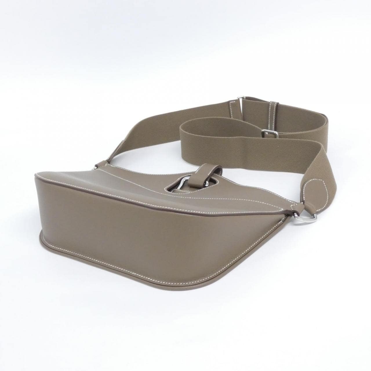 エルメス アトラージュ メッセンジャー 084155CK ショルダーバッグ