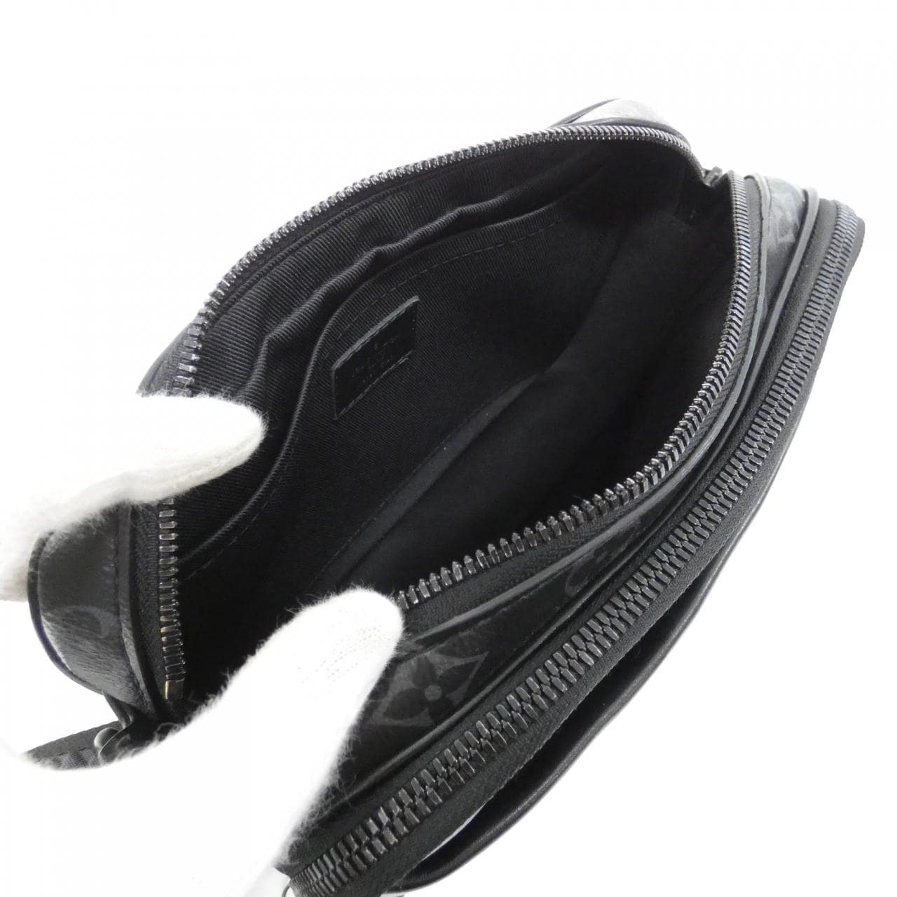 ルイヴィトン モノグラム エクリプス アルファ メッセンジャー M46955 ショルダーバッグ