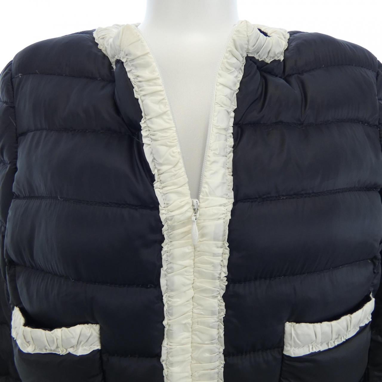 モンクレール MONCLER ダウンジャケット