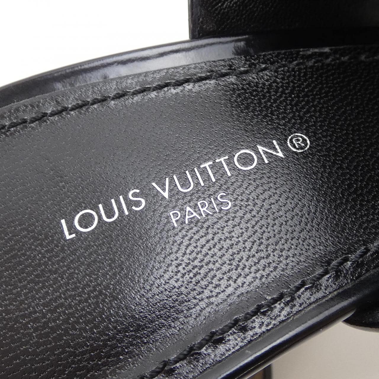 ルイヴィトン LOUIS VUITTON サンダル