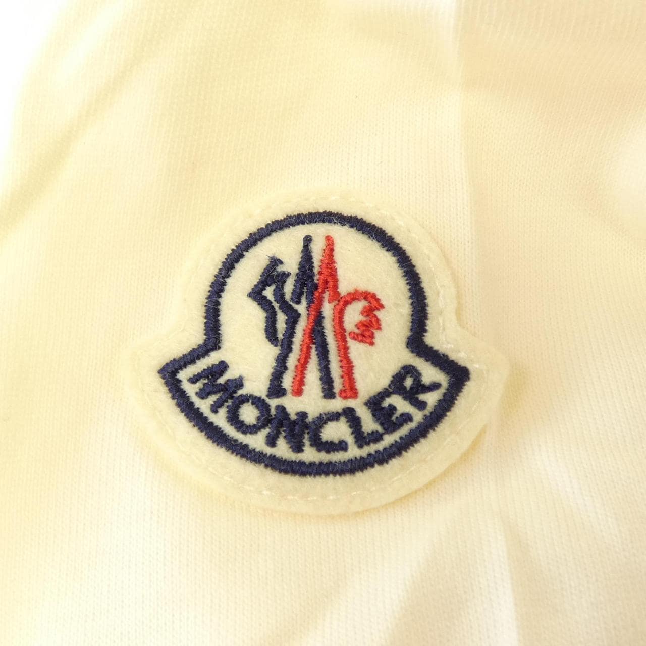 モンクレール MONCLER 10938C00044 89AUO Tシャツ