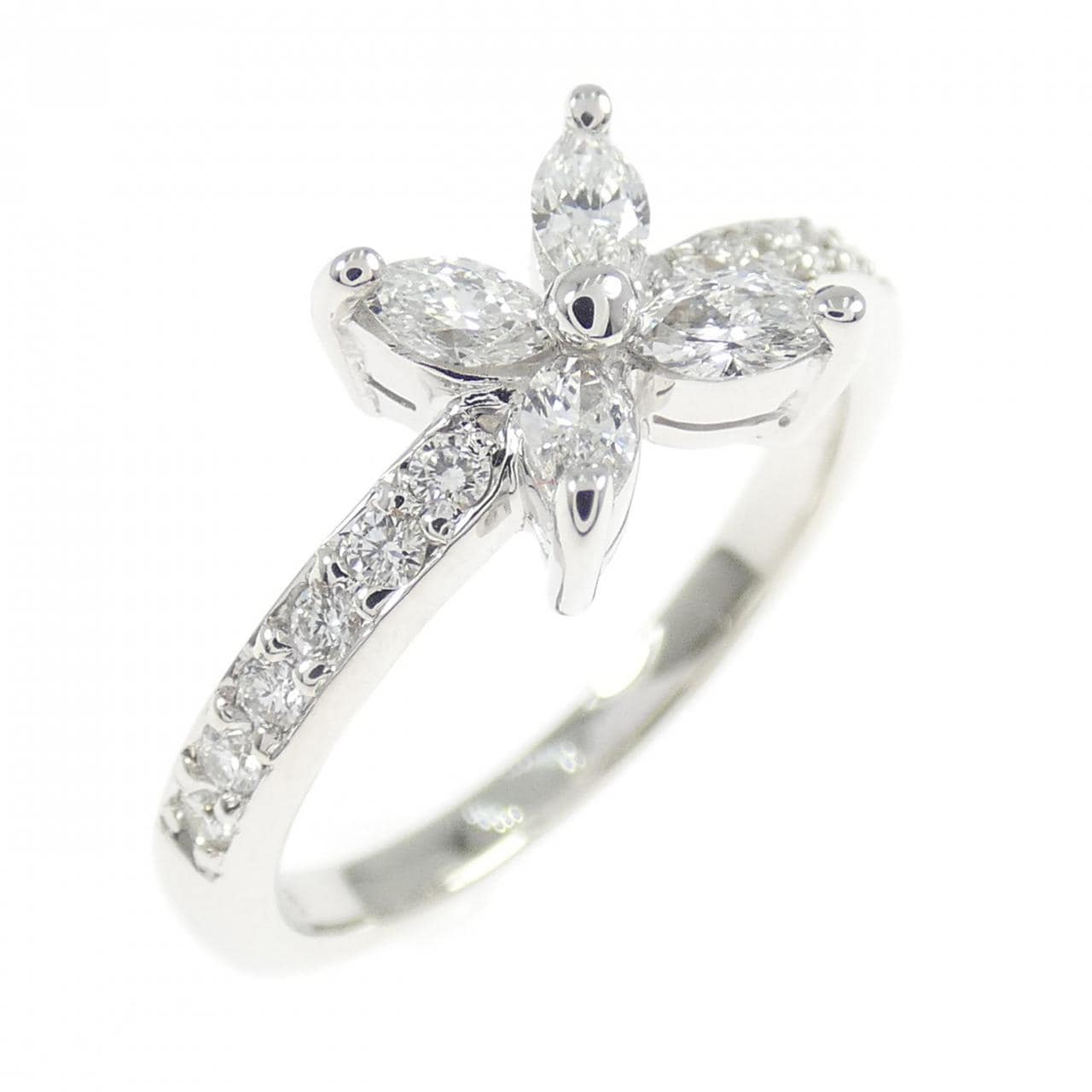 K18WG フラワー ダイヤモンド リング