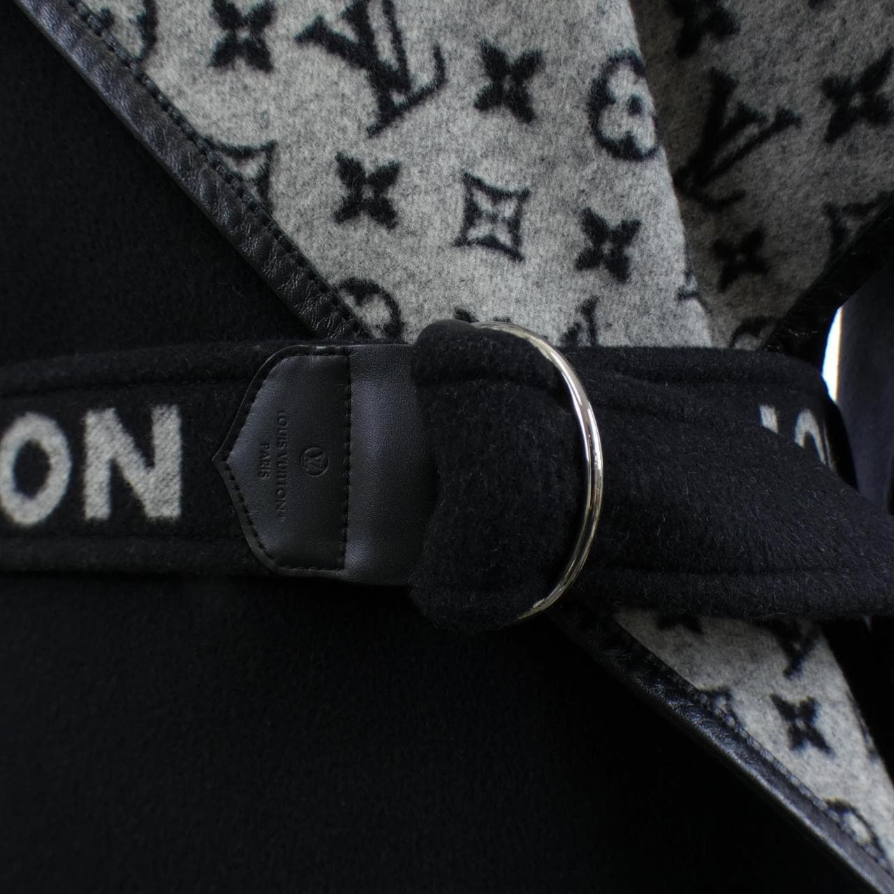 ルイヴィトン LOUIS VUITTON ベルテッドショートラップ FLCO17QWE コート