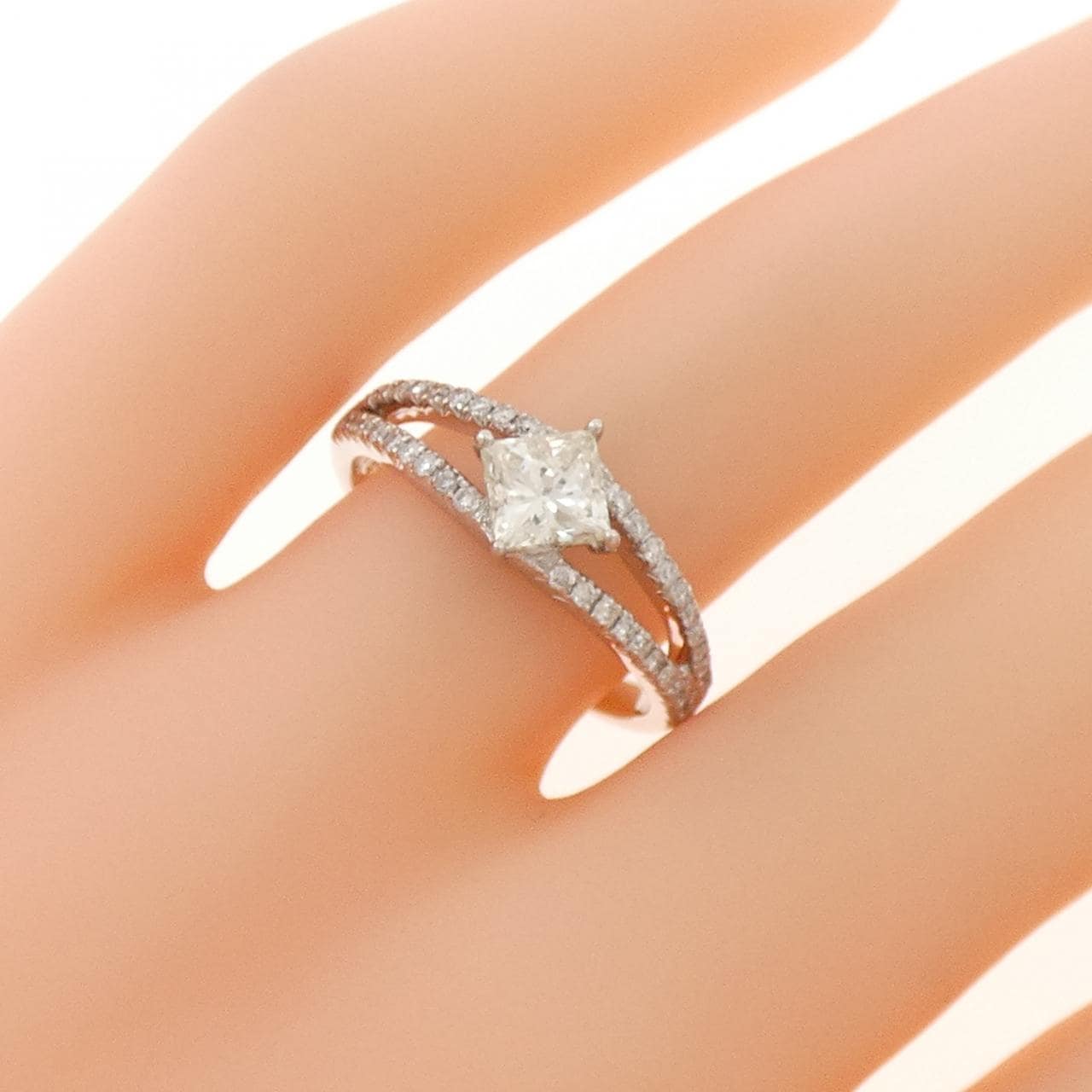 PT900 ダイヤモンド リング 0.591CT