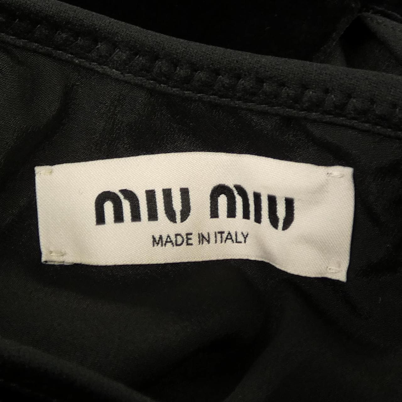 ミュウミュウ MIU MIU MT2057 SOOO 10BA トップス