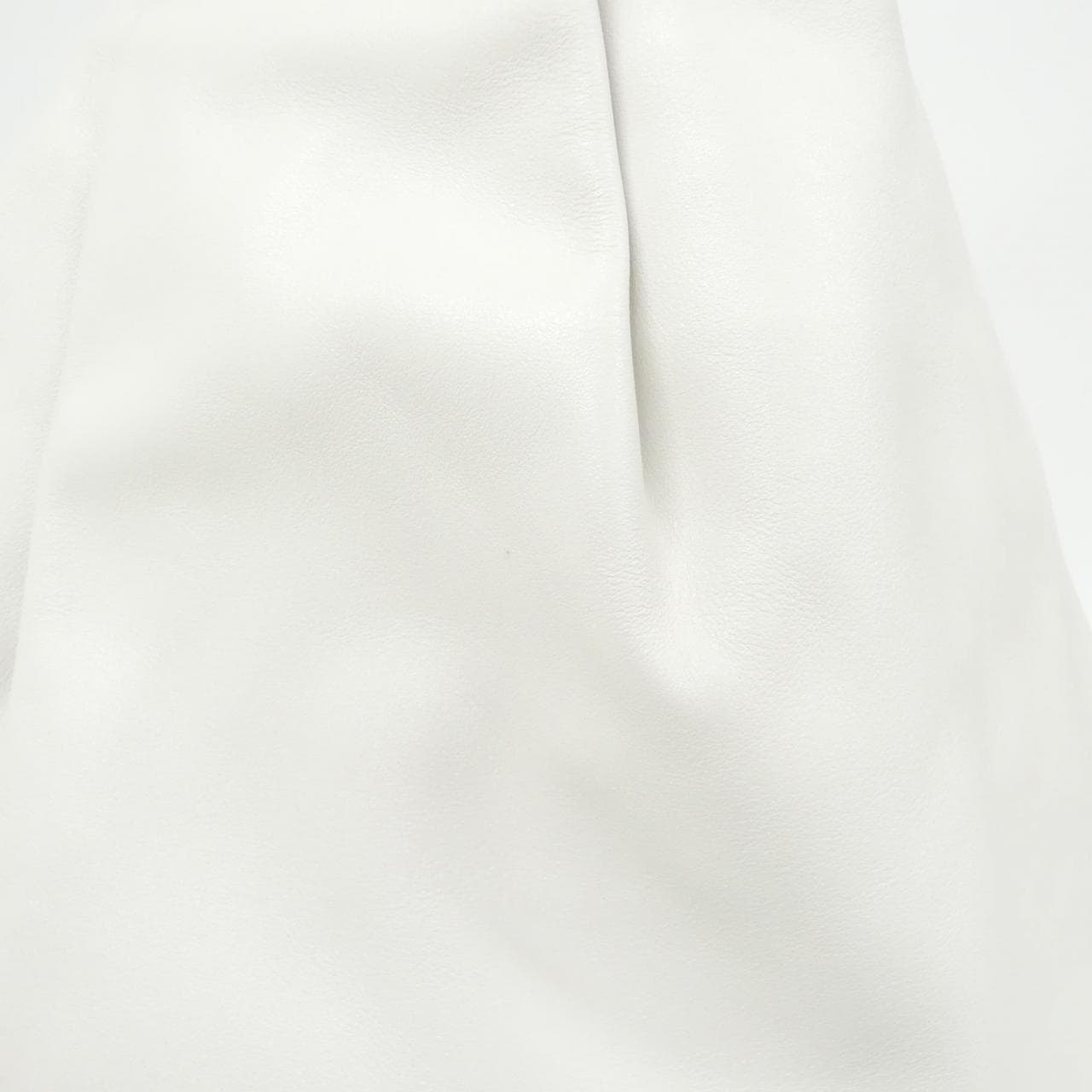 ボッテガヴェネタ 607964 VCP40 バッグ