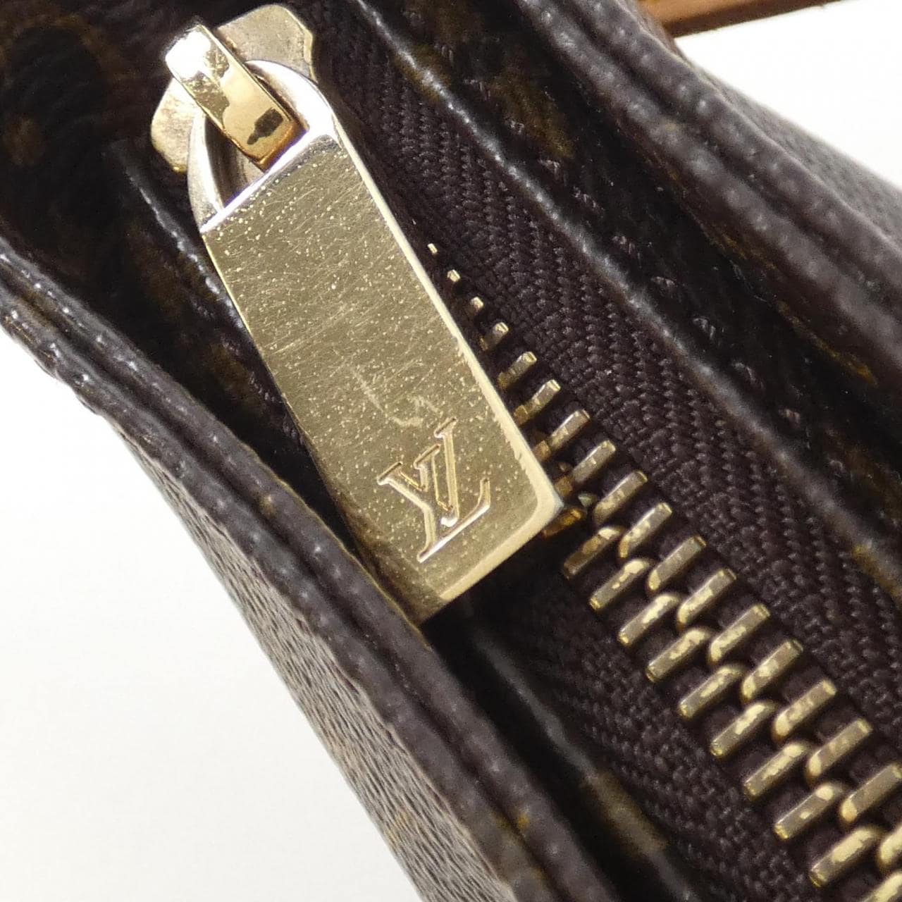 LOUIS VUITTON Monogram Trotter M51240 肩背包