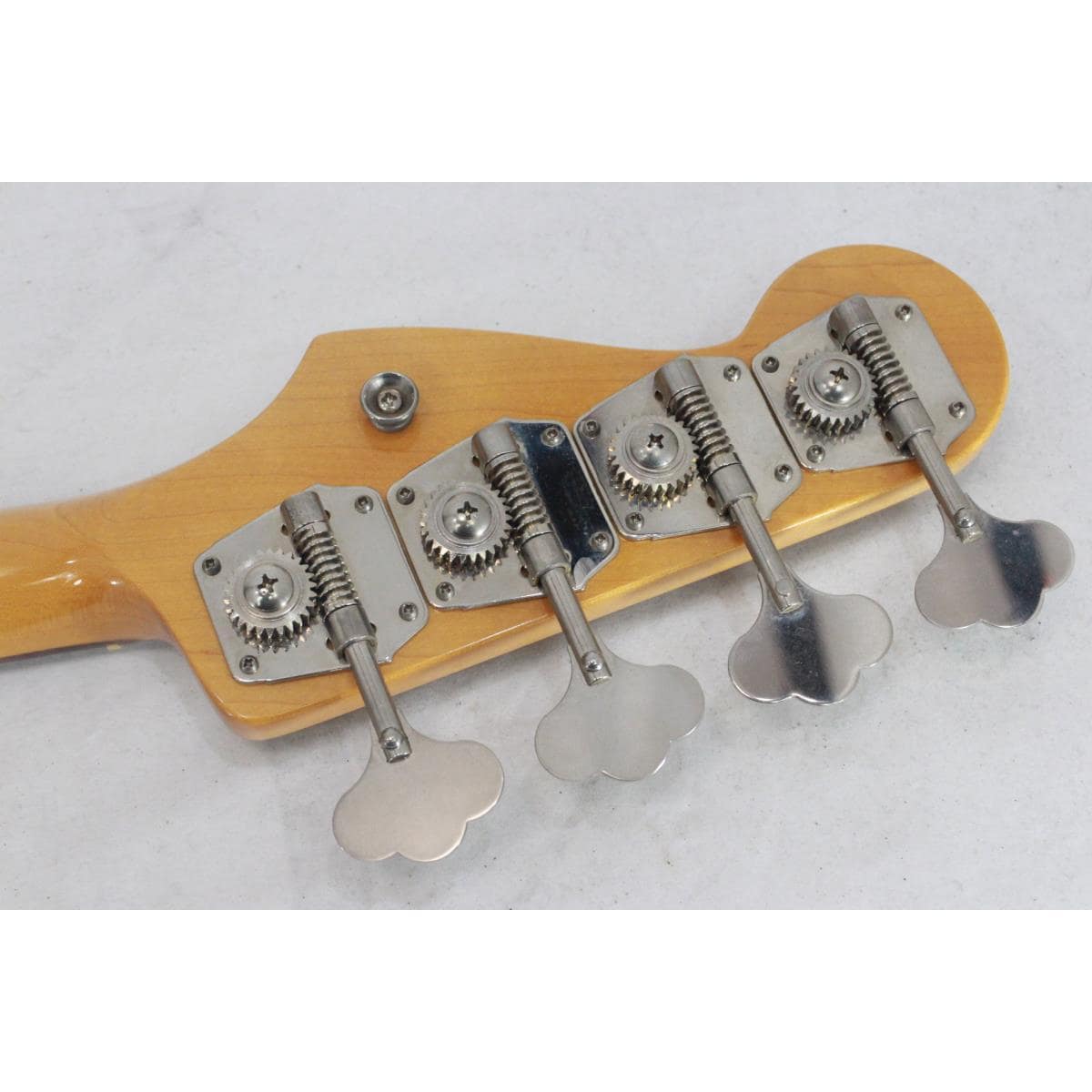 FENDER 62 JAZZ BASS
