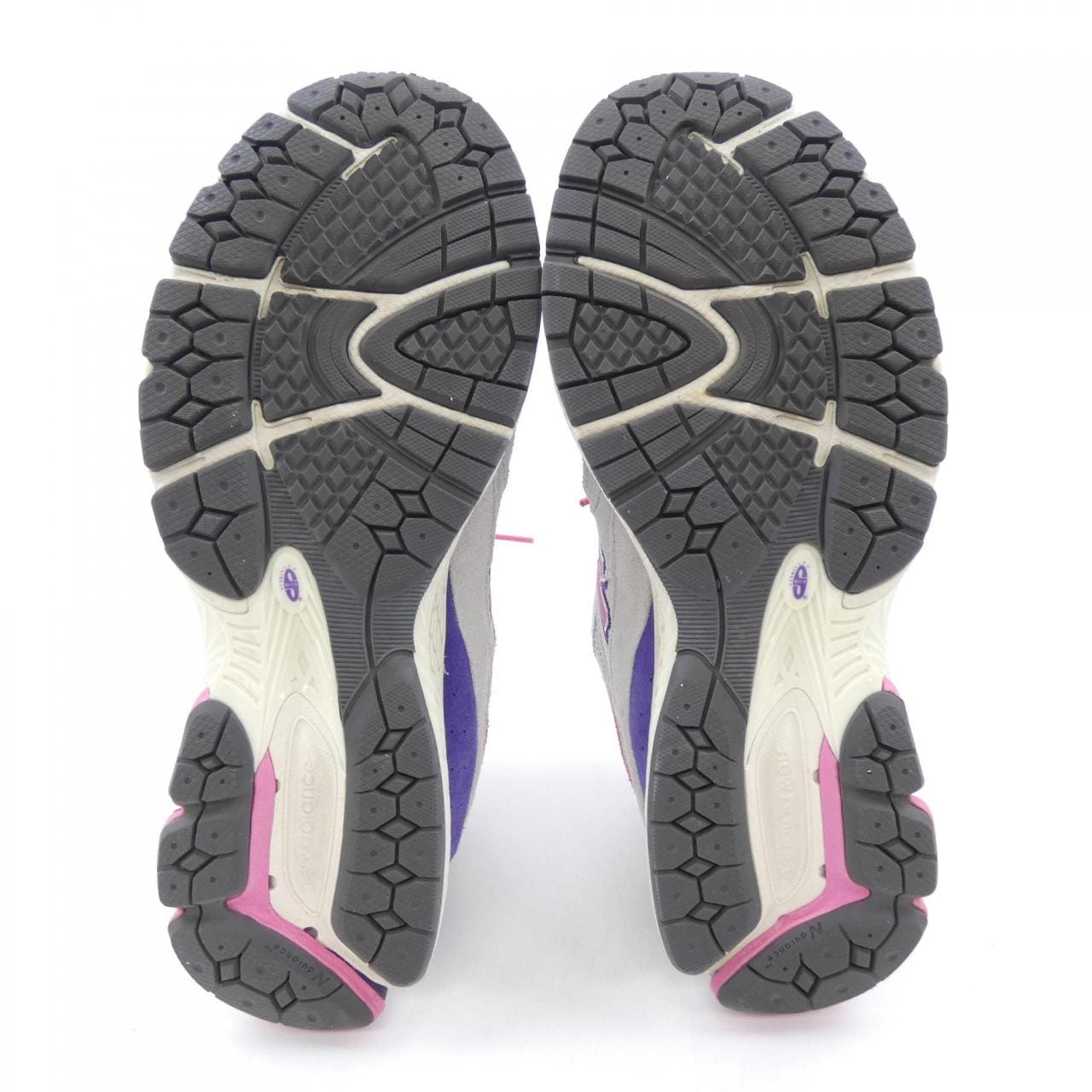 ニューバランス NEW BALANCE M2002RWB スニーカー