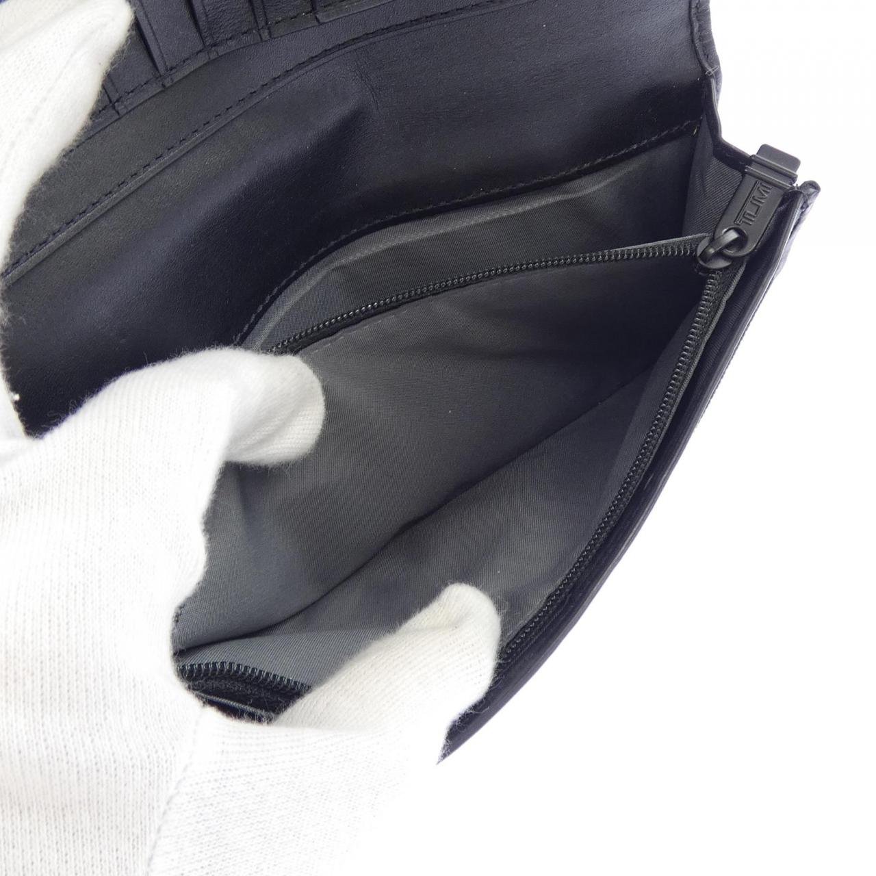 TUMI WALLET