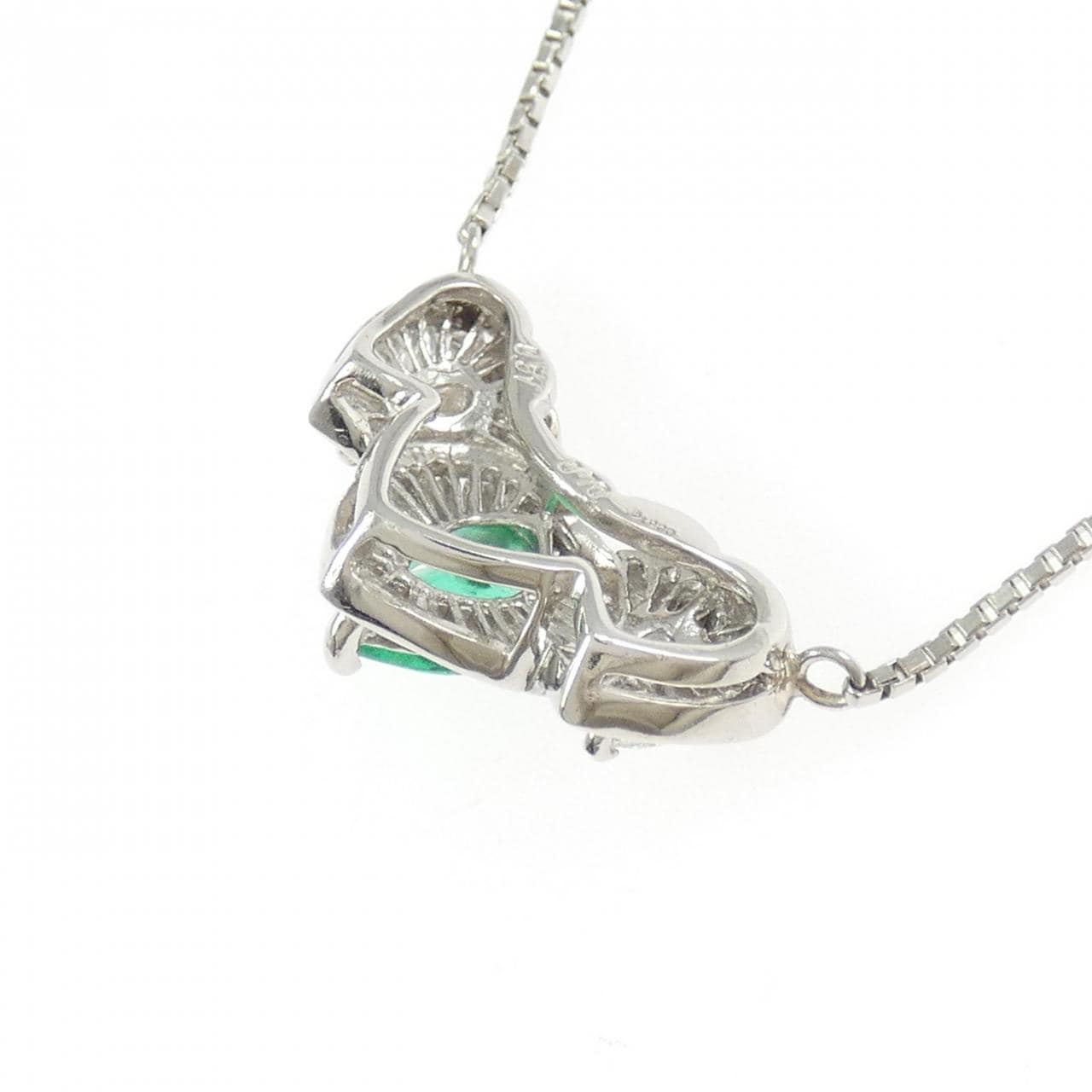 PT900/PT850 ハート エメラルド ネックレス 0.51CT