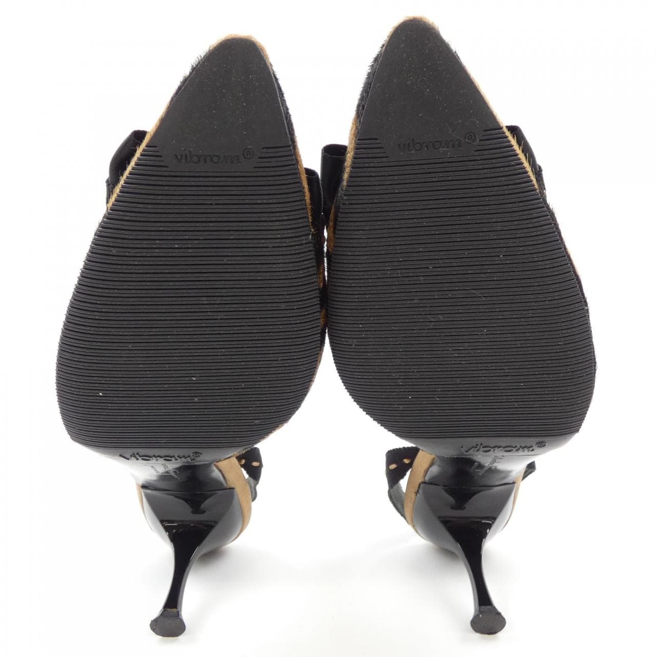 サルヴァトーレフェラガモ SALVATORE FERRAGAMO パンプス