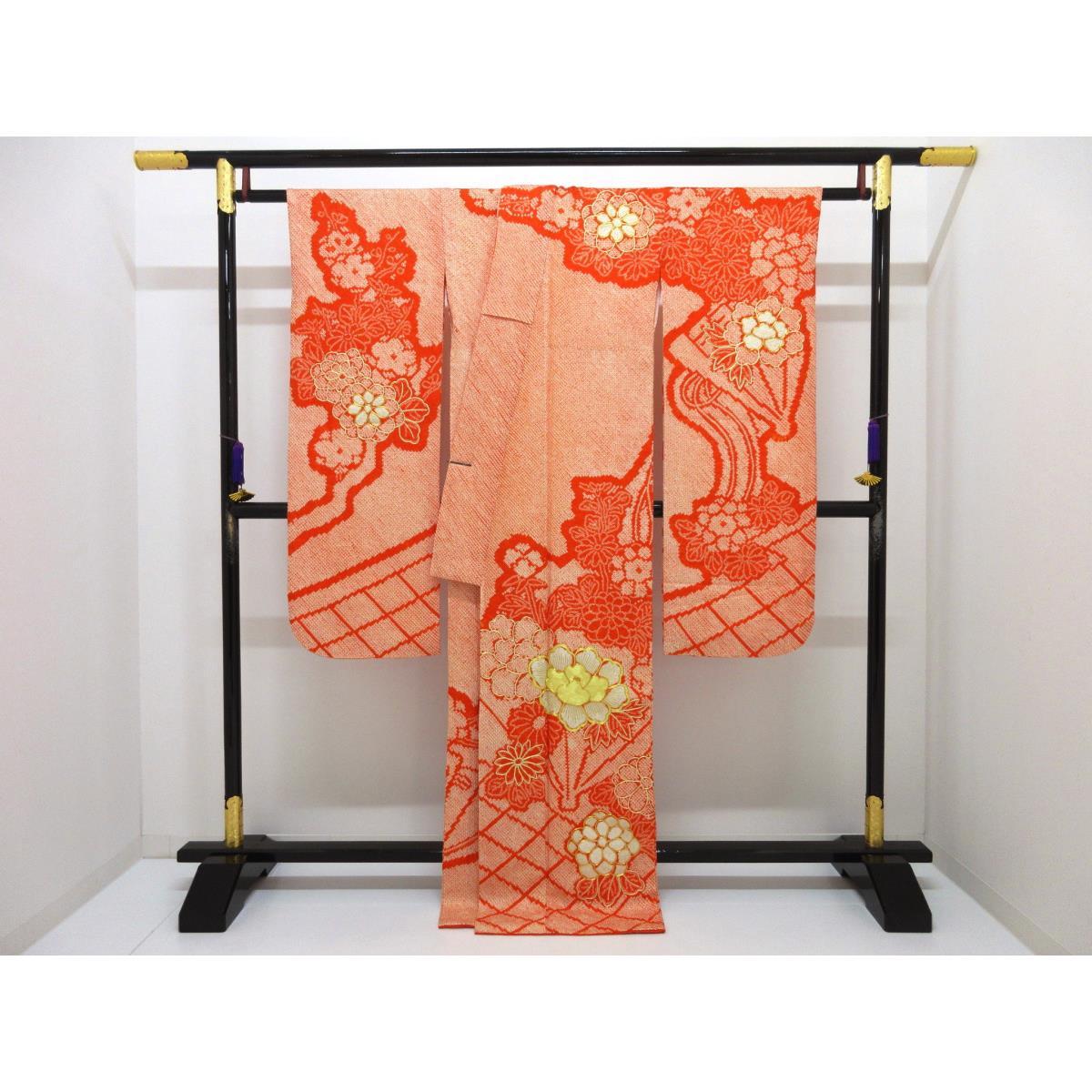 振袖　総絞り　金彩入り刺繍加工