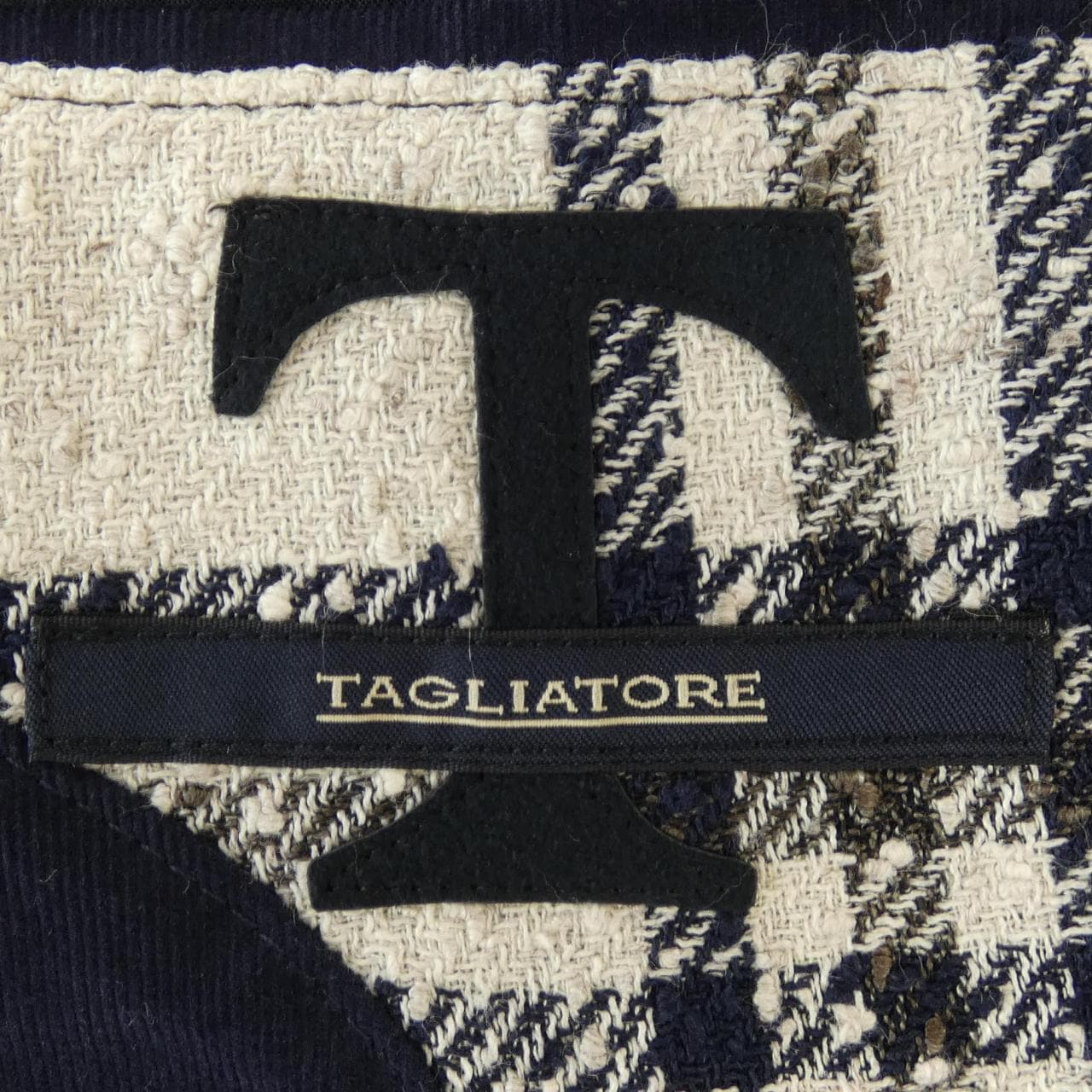 タリアトーレ TAGLIATORE ジャケット