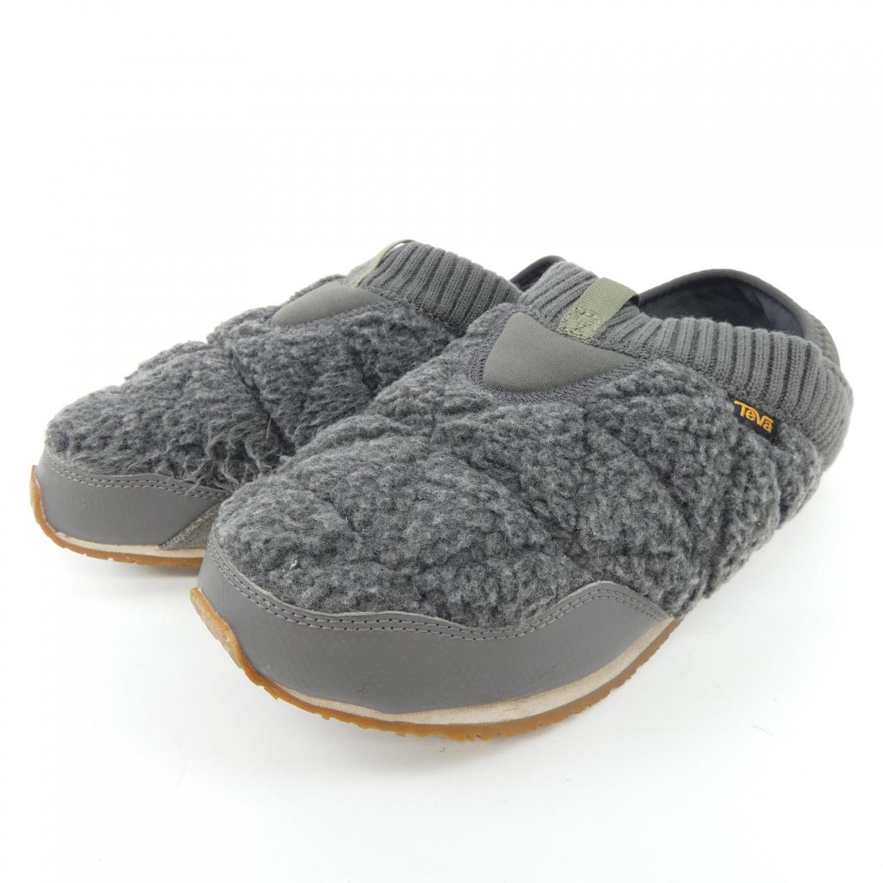テバ TEVA スニーカー