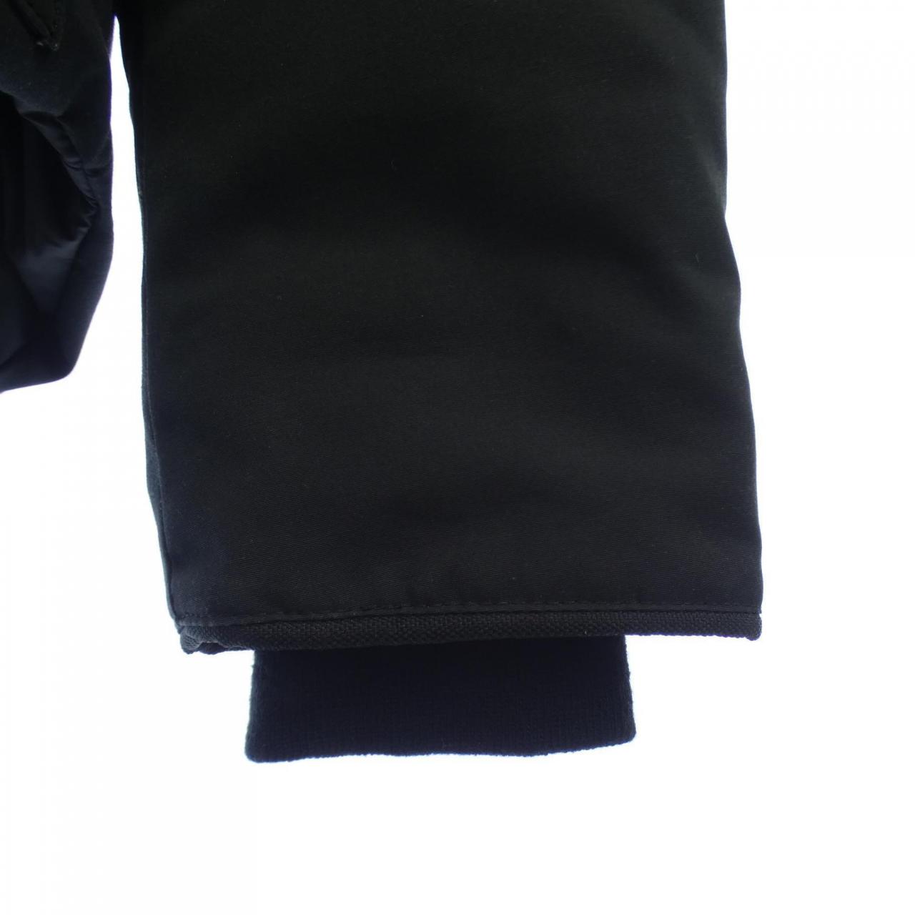 カナダグース CANADA GOOSE ダウンジャケット