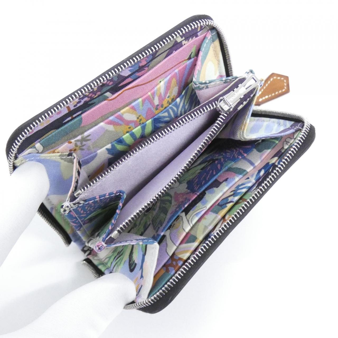 エルメス EN LIBERTE シルク イン コンパクト 084266CK 財布