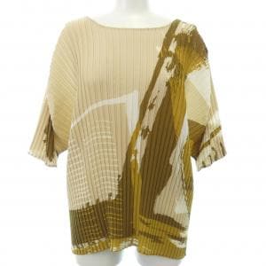 イッセイミヤケ ISSEY MIYAKE トップス