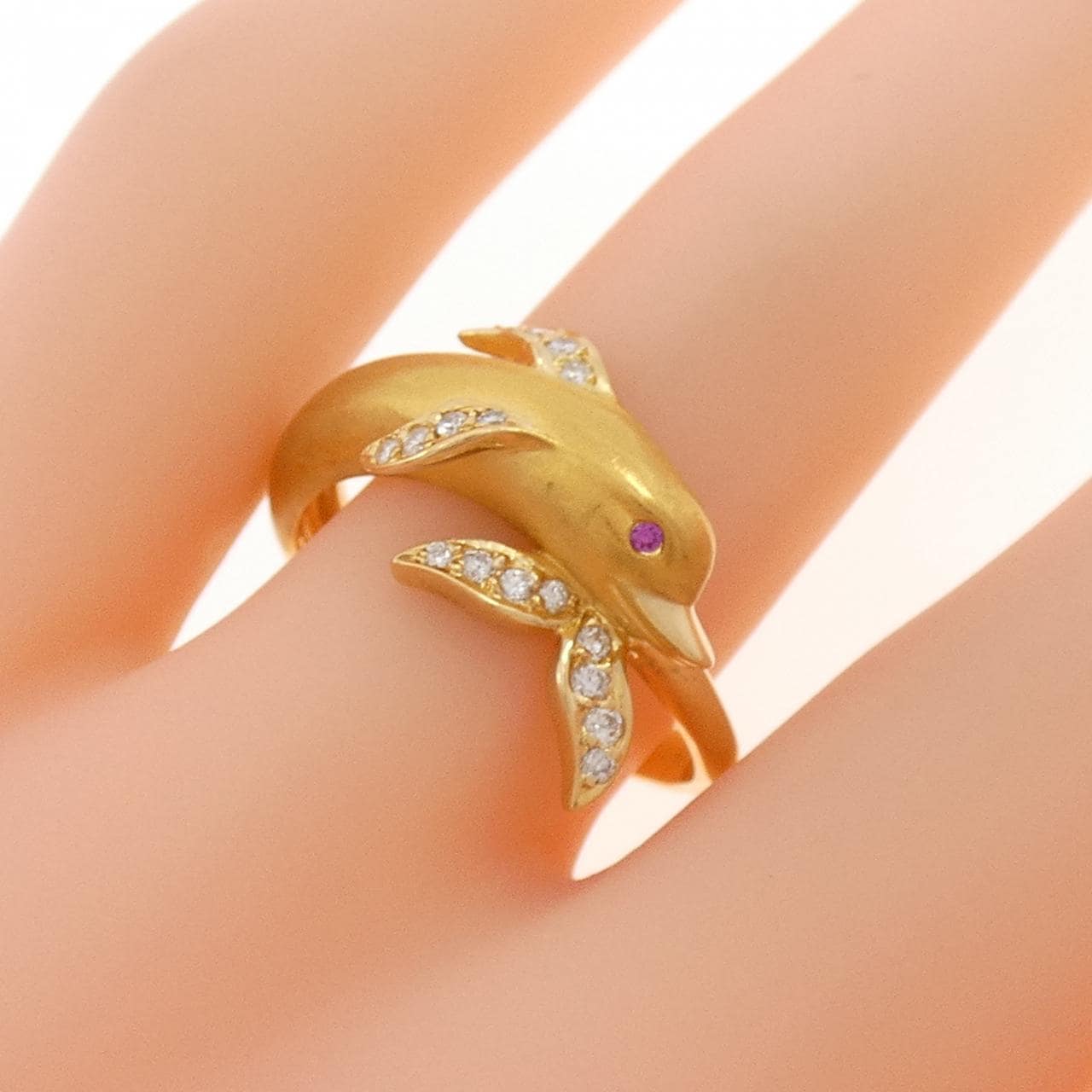 Carrera y Carrera紅寶石戒指