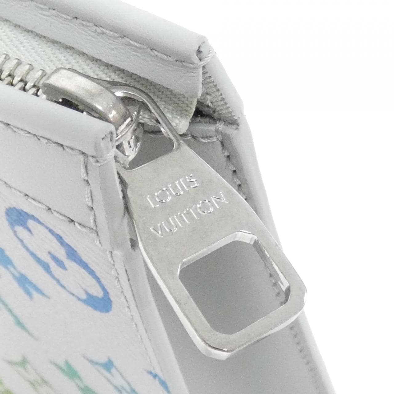 ルイヴィトン モノグラム イリディセント ポシェット ヴォワヤージュ MM M13907 バッグ