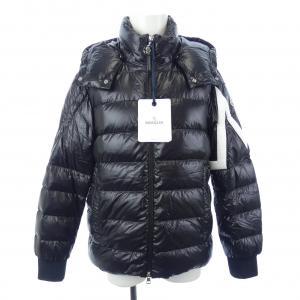 モンクレール MONCLER ダウンジャケット