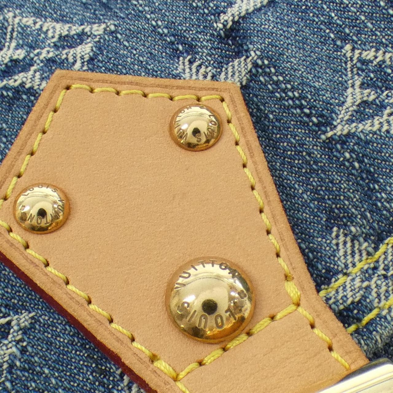 LOUIS VUITTON Monogram牛仔布袋廣告 GM M95056双肩包