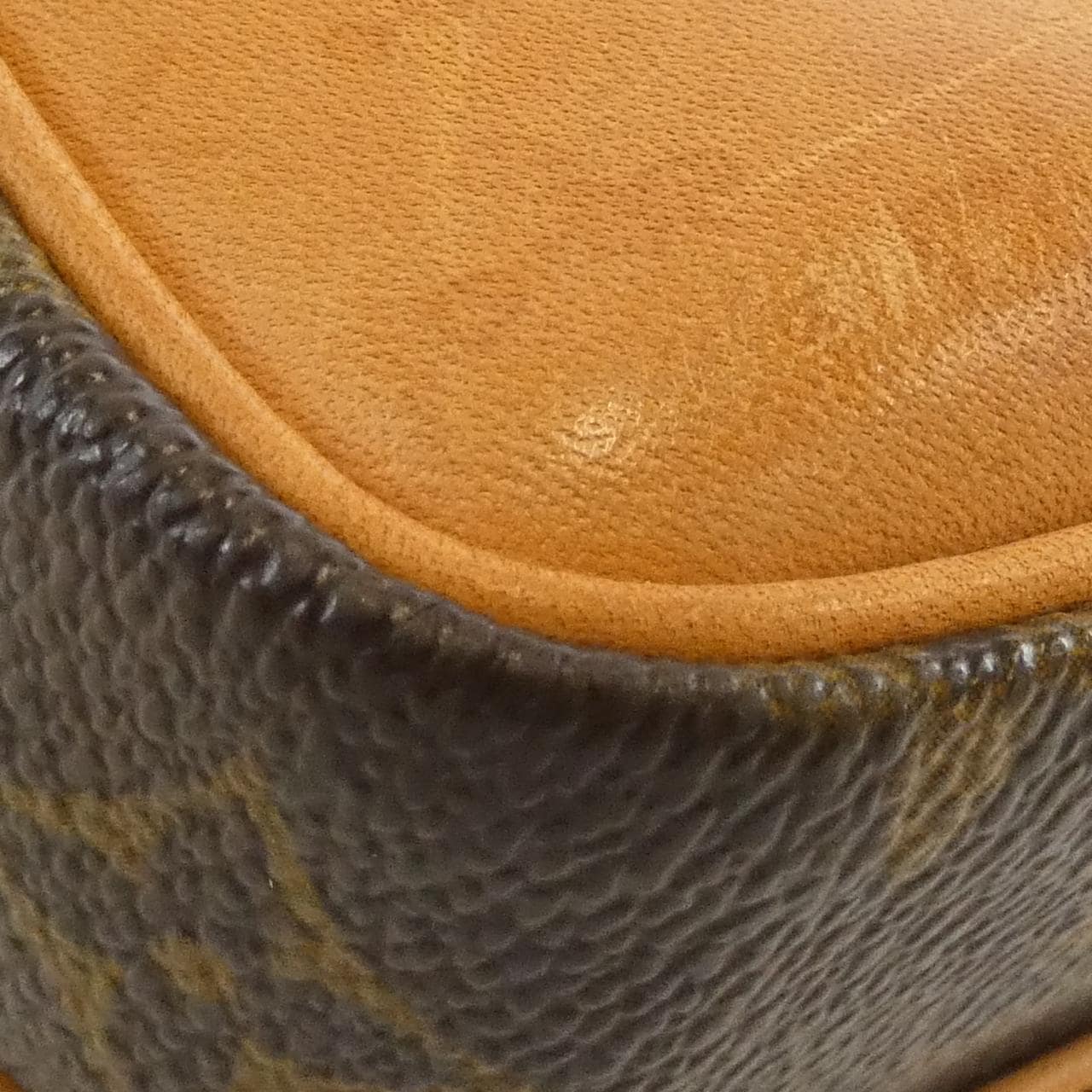 ルイヴィトン モノグラム アマゾン M45236 ショルダーバッグ