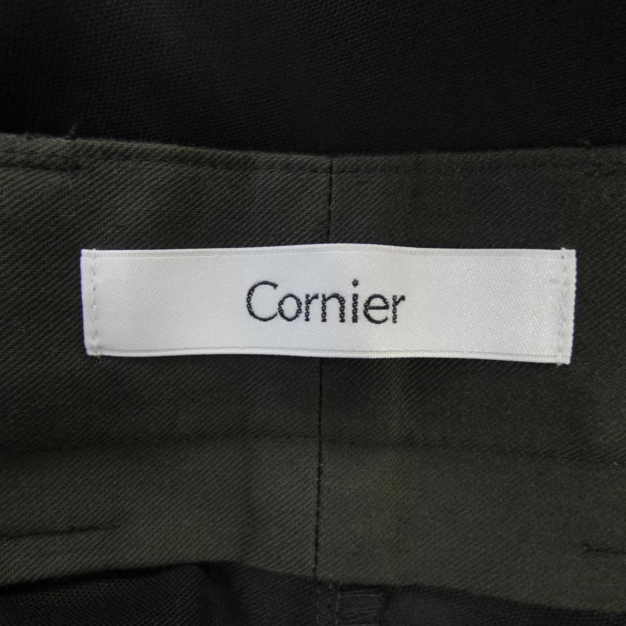 cornier パンツ