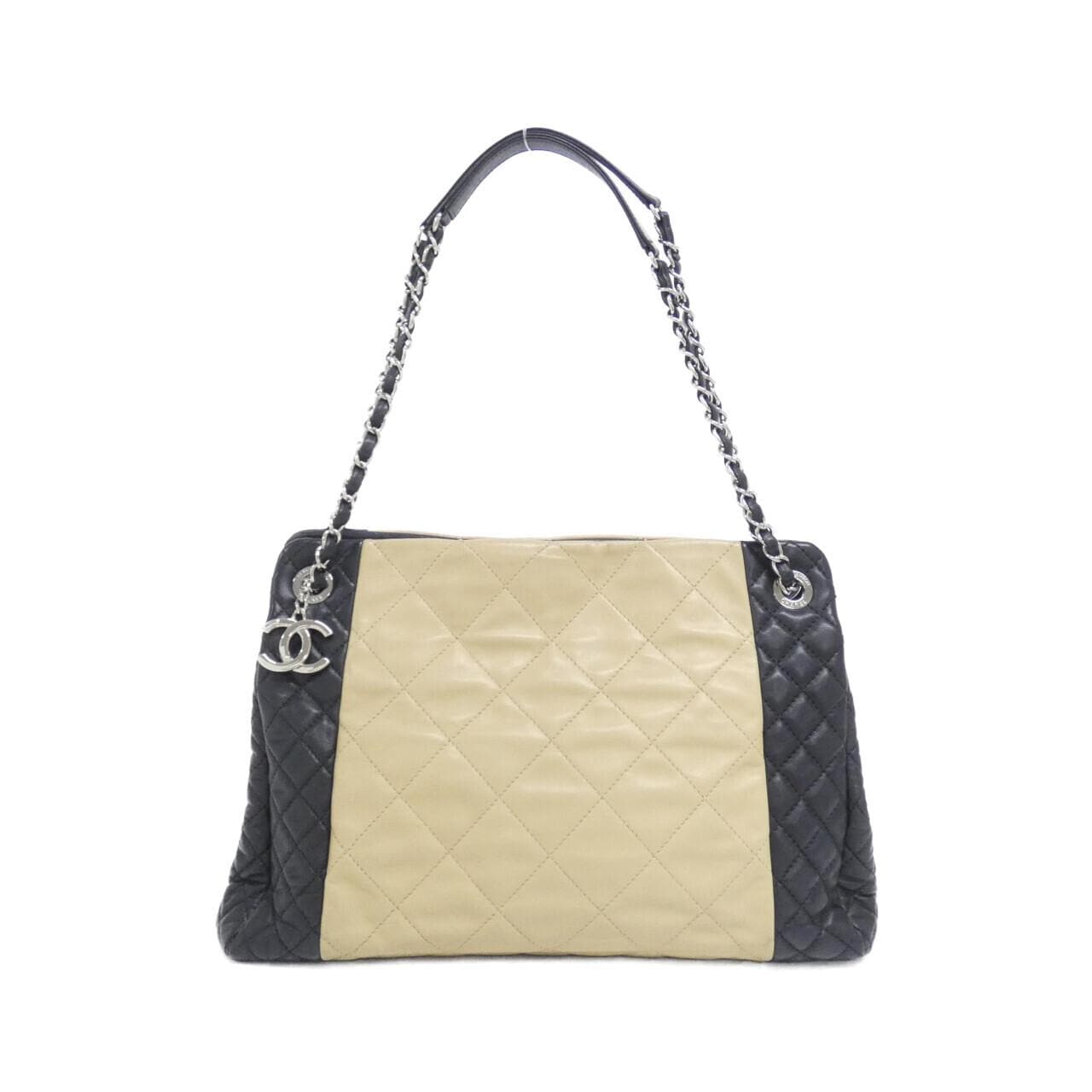 シャネル ショルダーバッグ